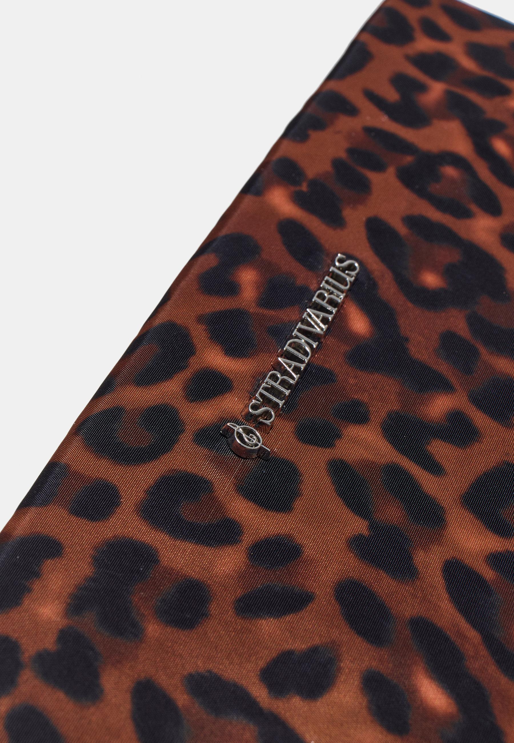 Leopard print flat toiletry bag — Brown