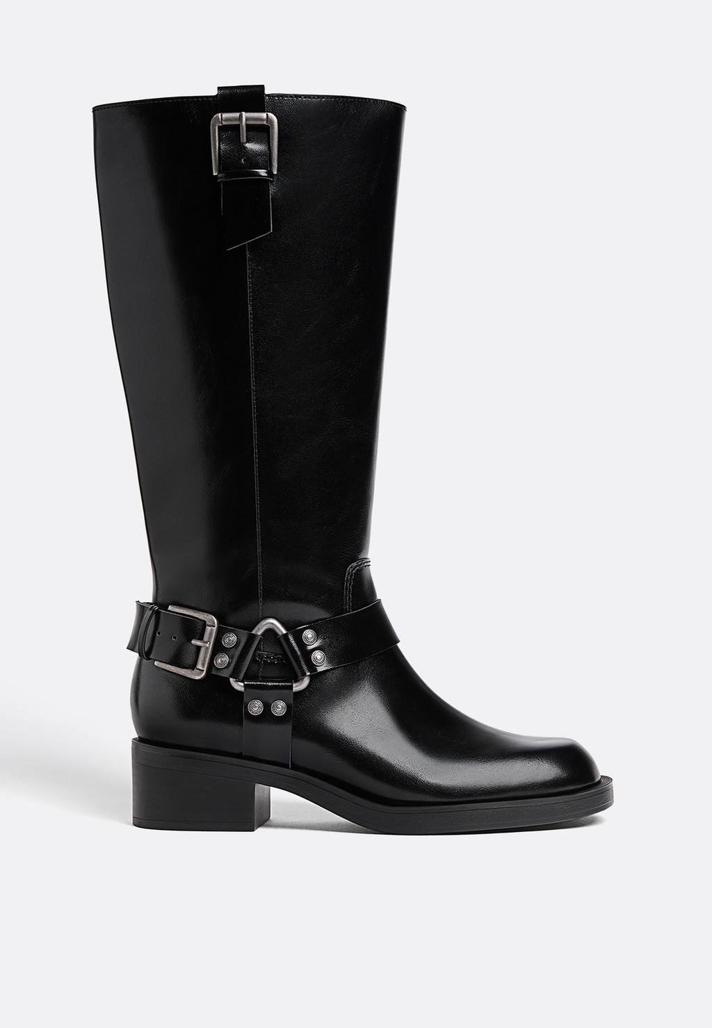 Flat distressed boots with buckles
