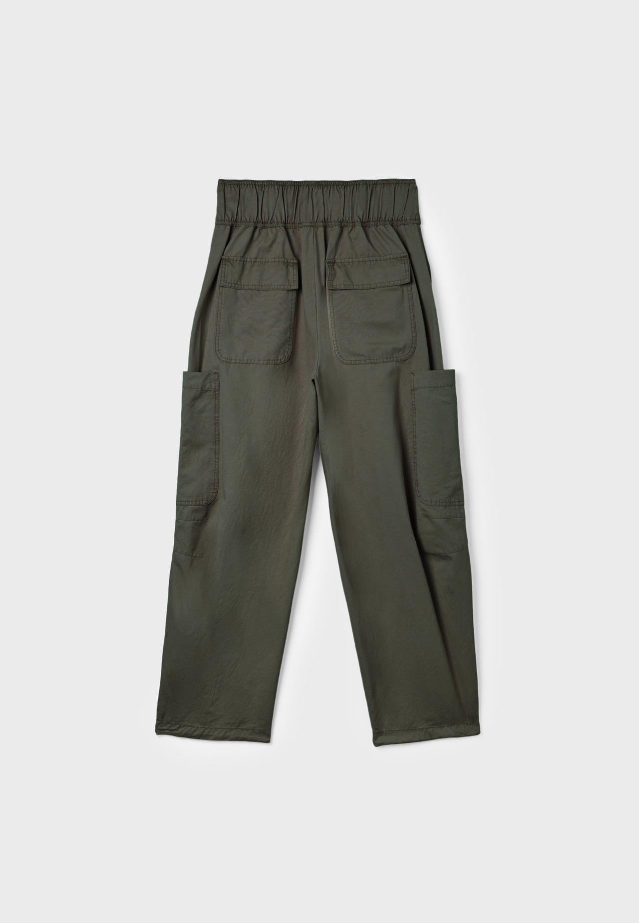 Voluminous cargo trousers with waist detail — 0-526