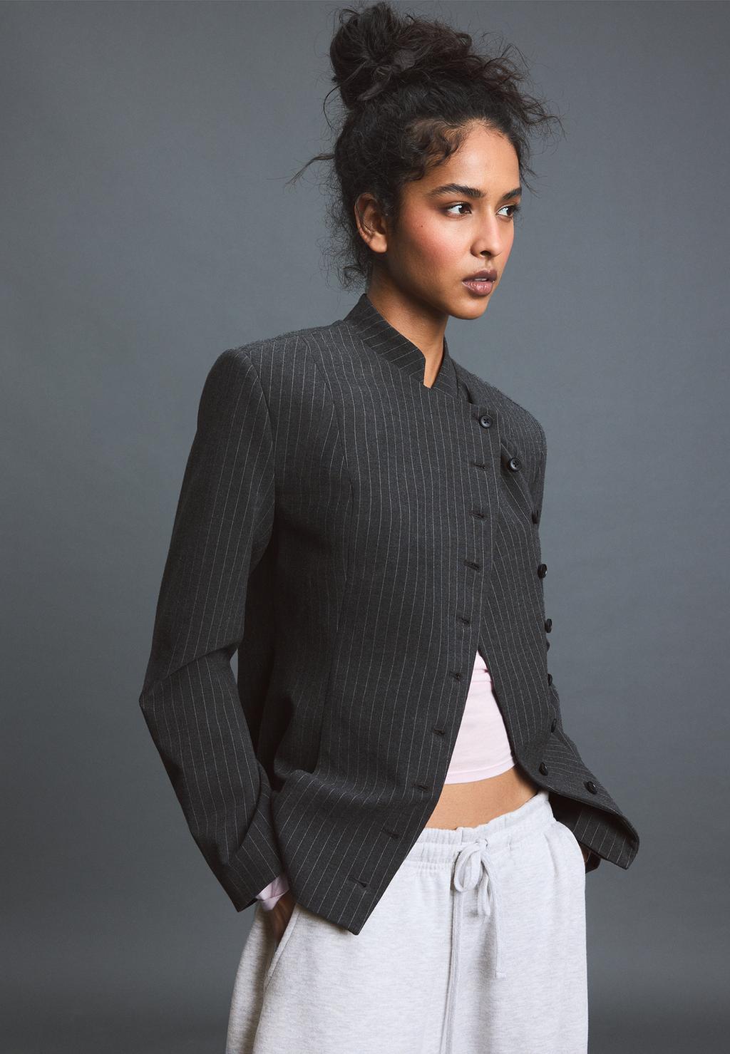 Stradivarius Asimmetrik çoxdüyməli blazer