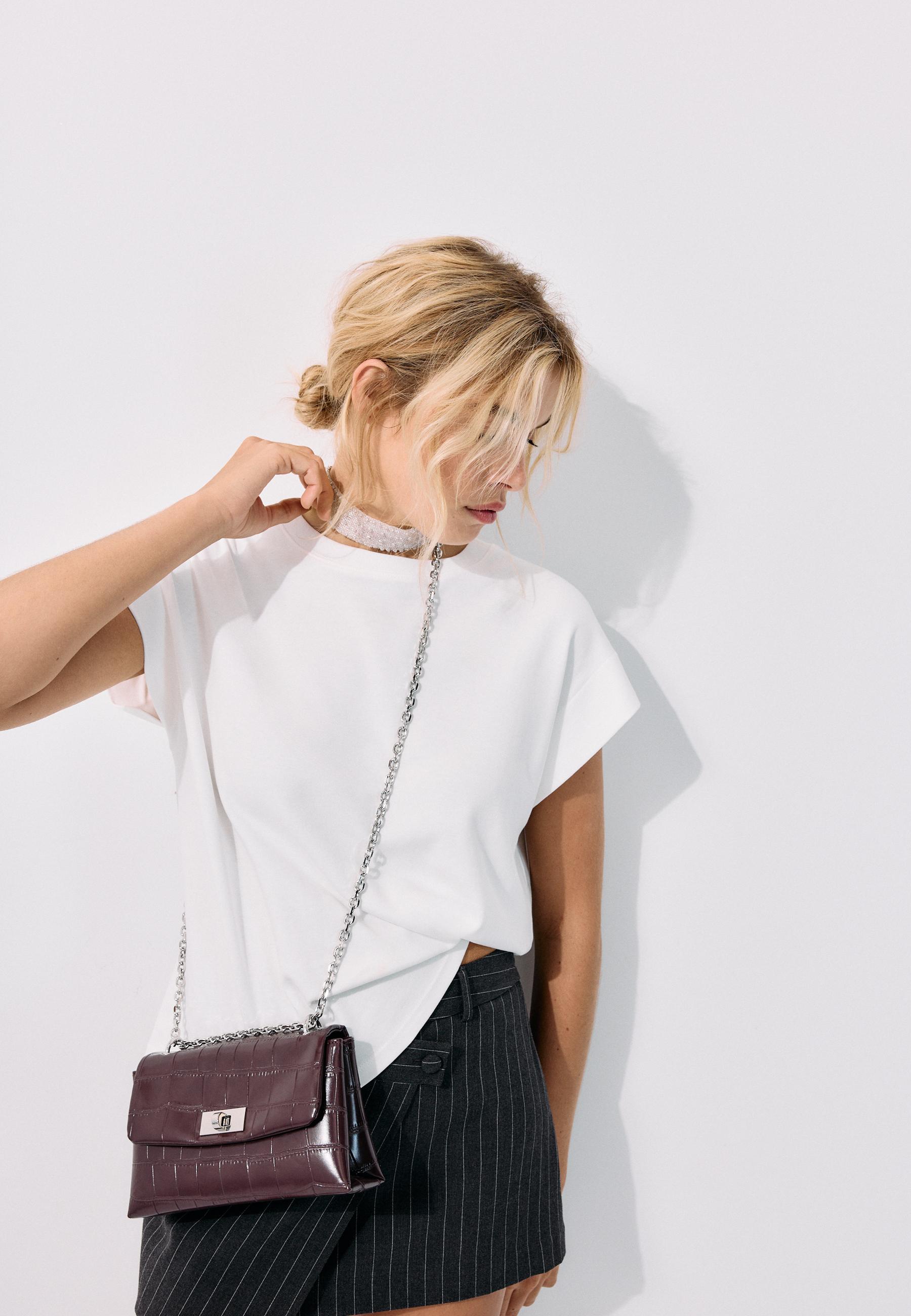 Rigid coconut effect crossbody bag — Burgundy
