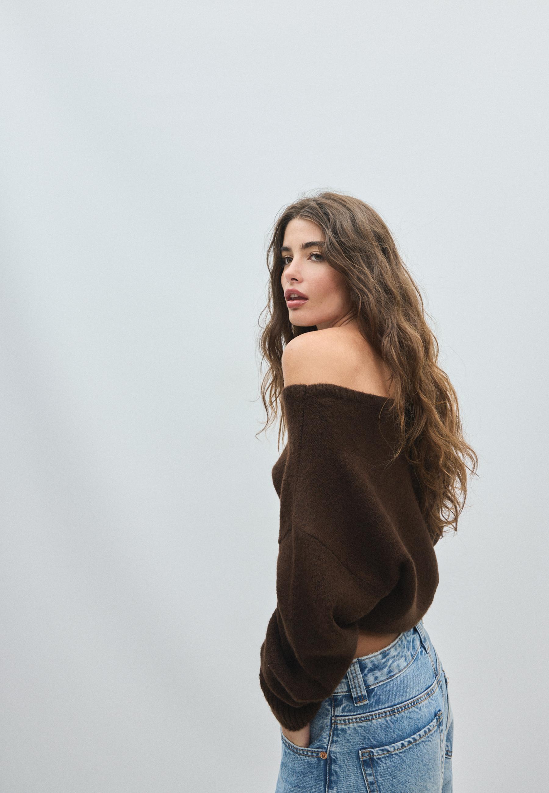 Soft-touch knit boat neck sweater — Brown