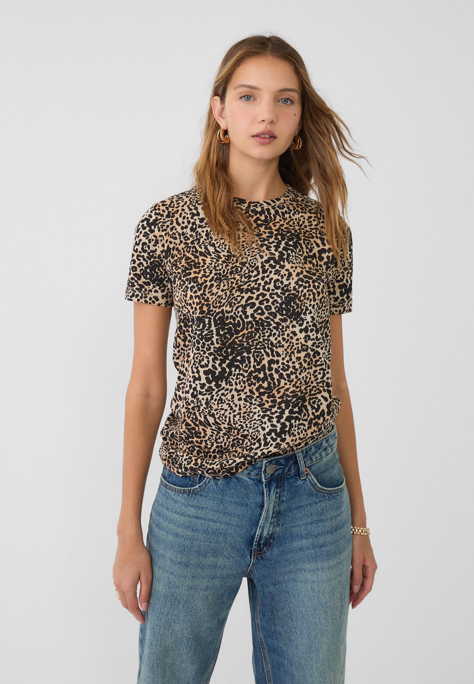 Camiseta basica stradivarius hotsell