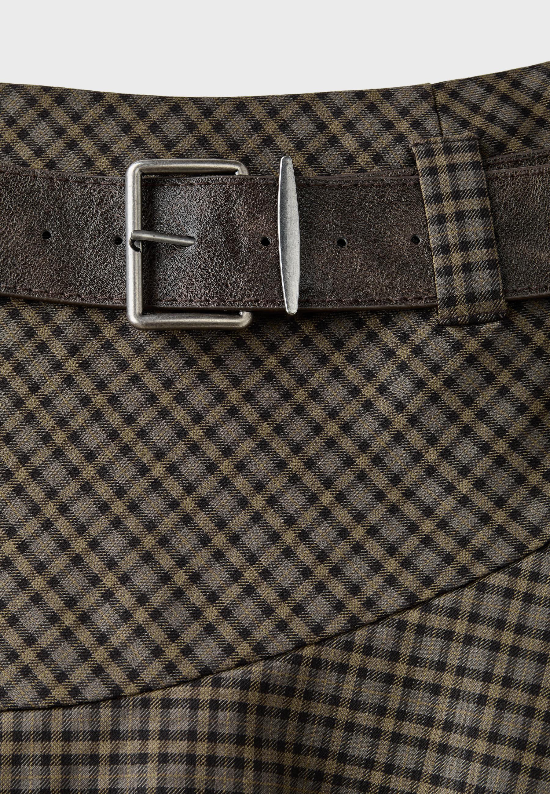 Check skirt with belt — Beige
