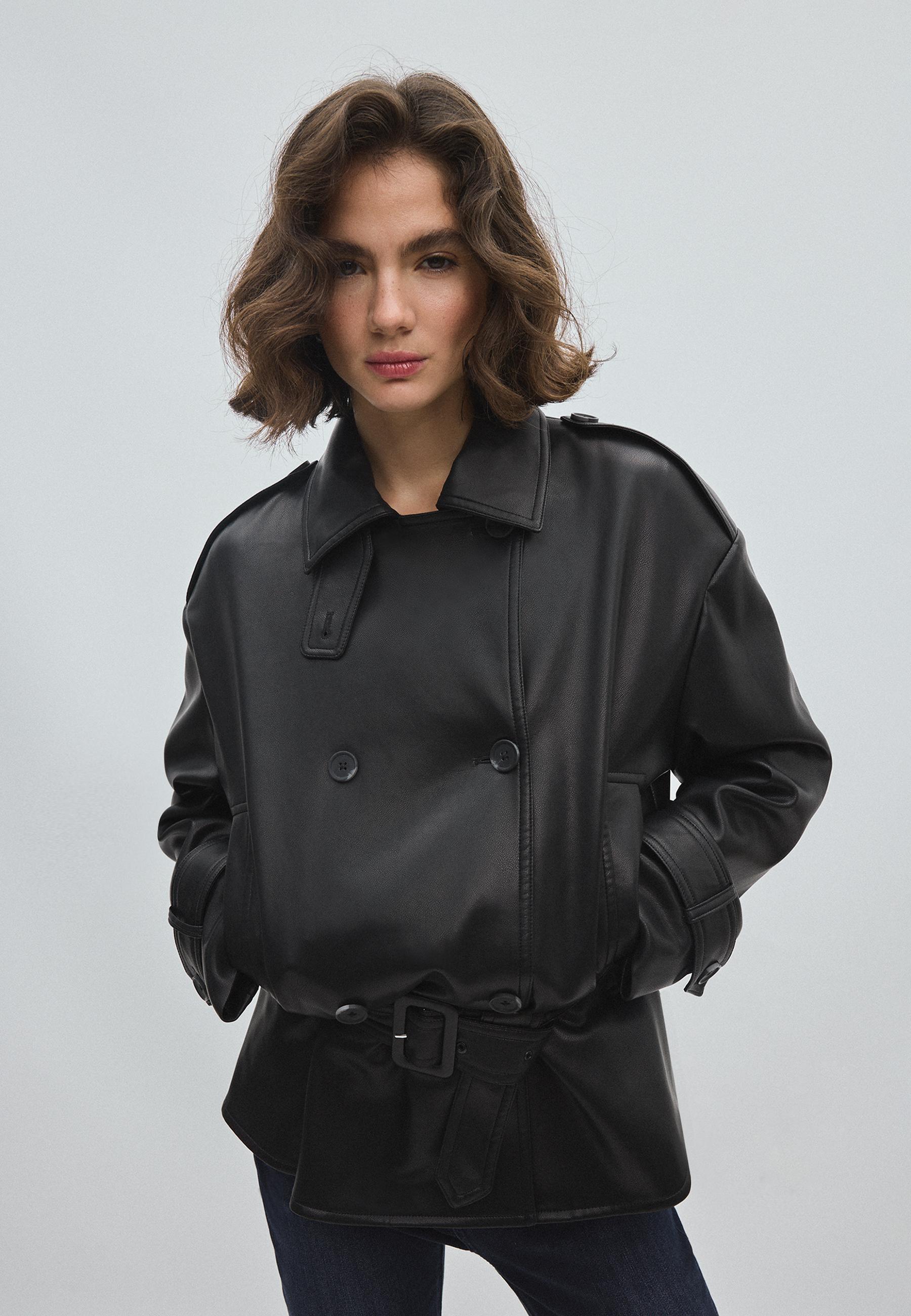 Fitted leather effect trench coat — Black
