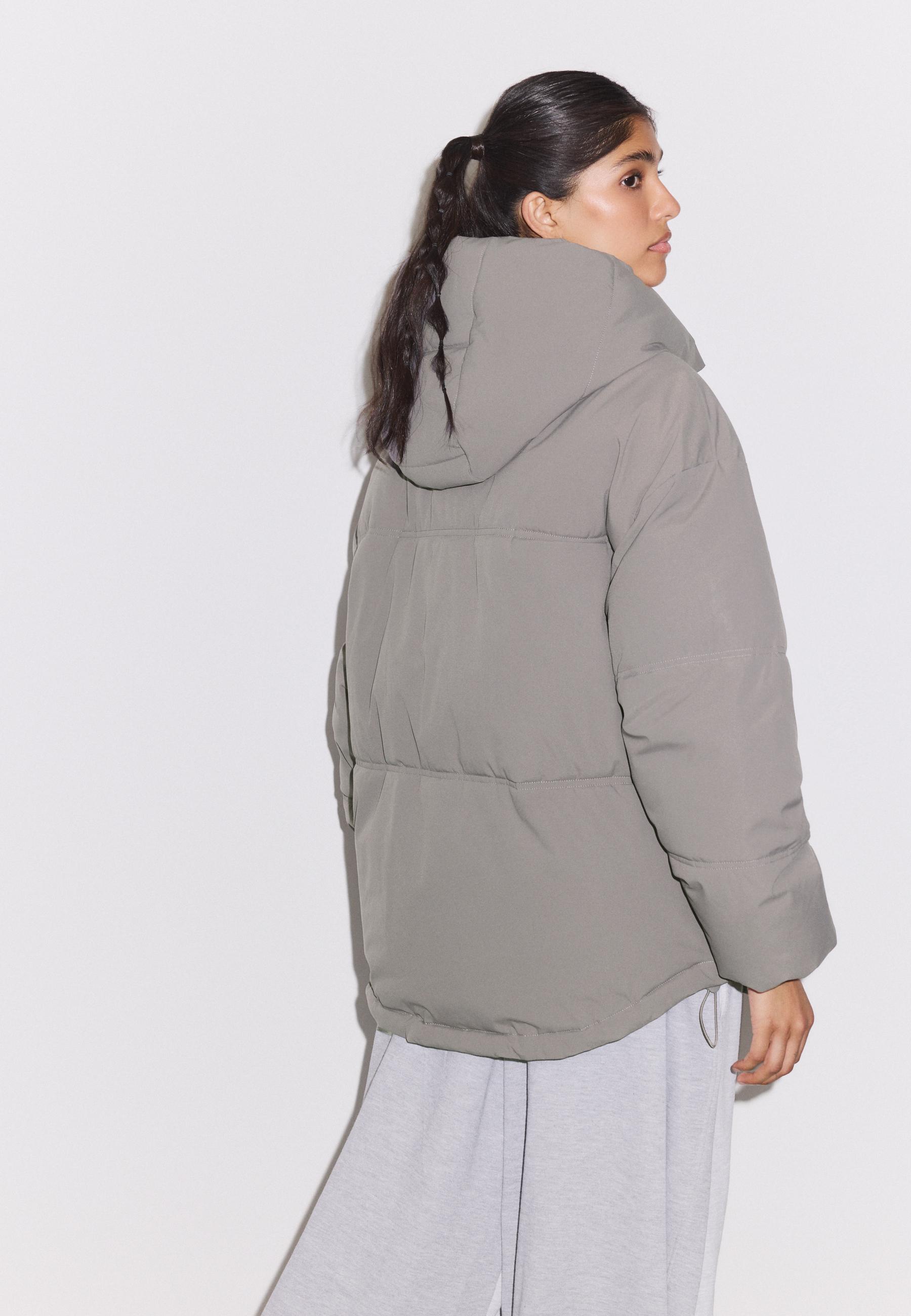 Oversize padded jacket with hood — Grey