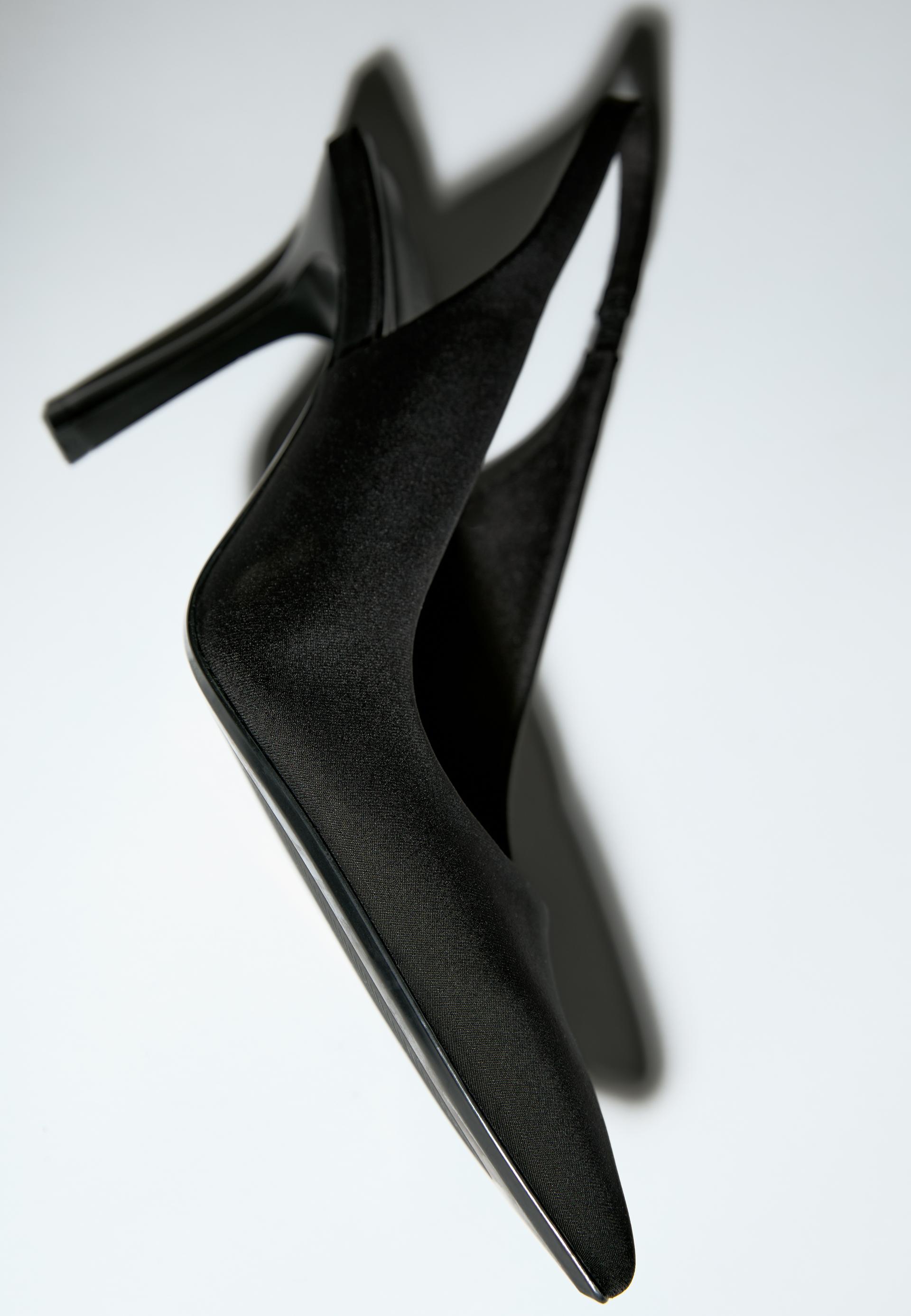 Basic açık topuklu ayakkabılar