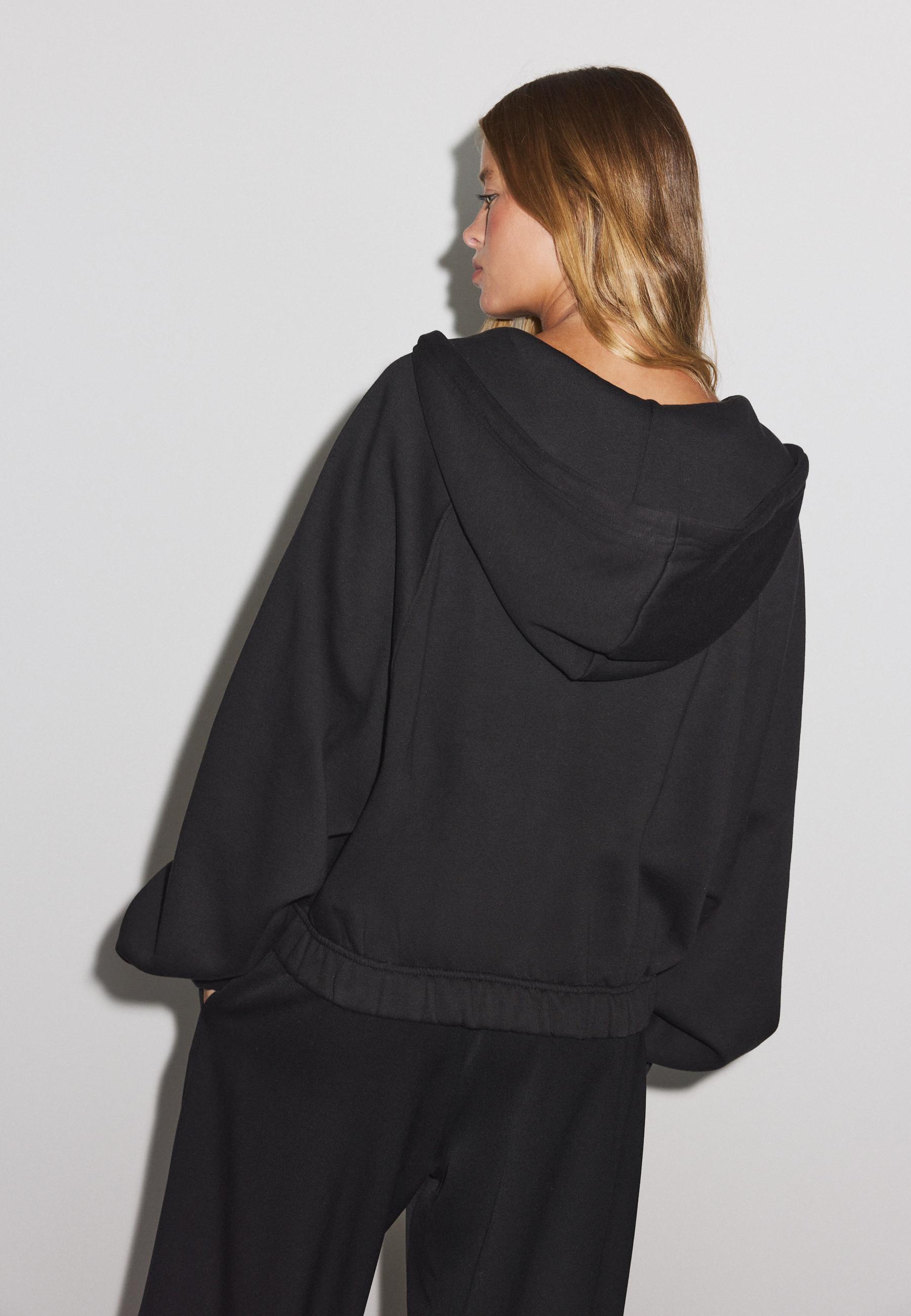 Zip-up hoodie — Black