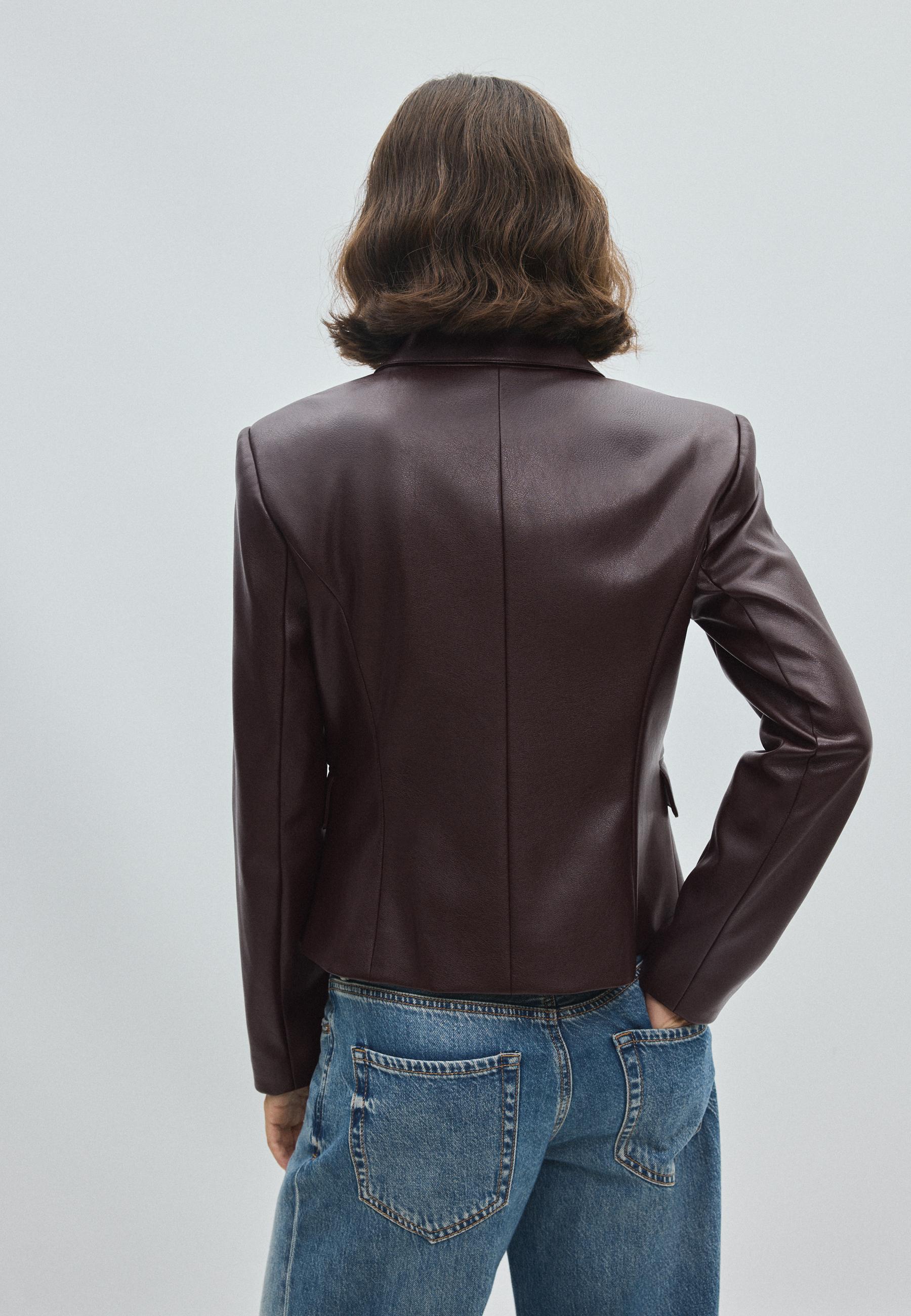 Short fitted leather effect blazer — Brown