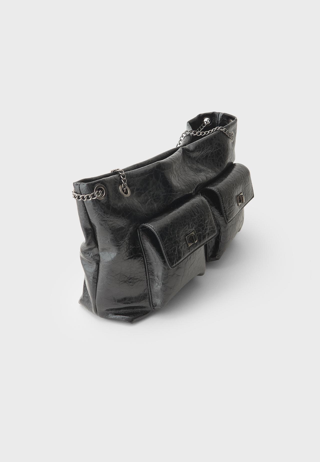 Maxi pocket shoulder bag — Black