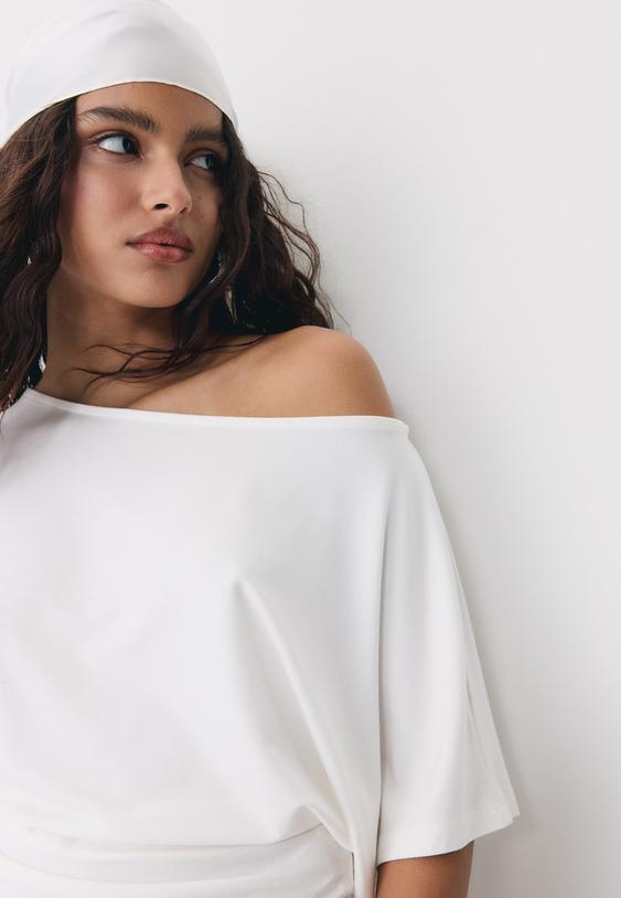 Stradivarius Short Sleeve Boat Neck T-Shirt White L