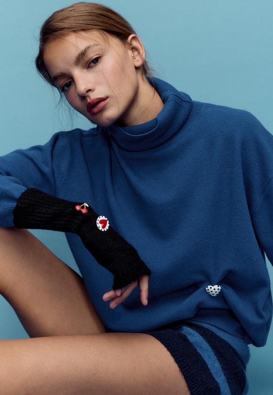 Stradivarius Set Of 5 Heart And Cherry Pins Red Os