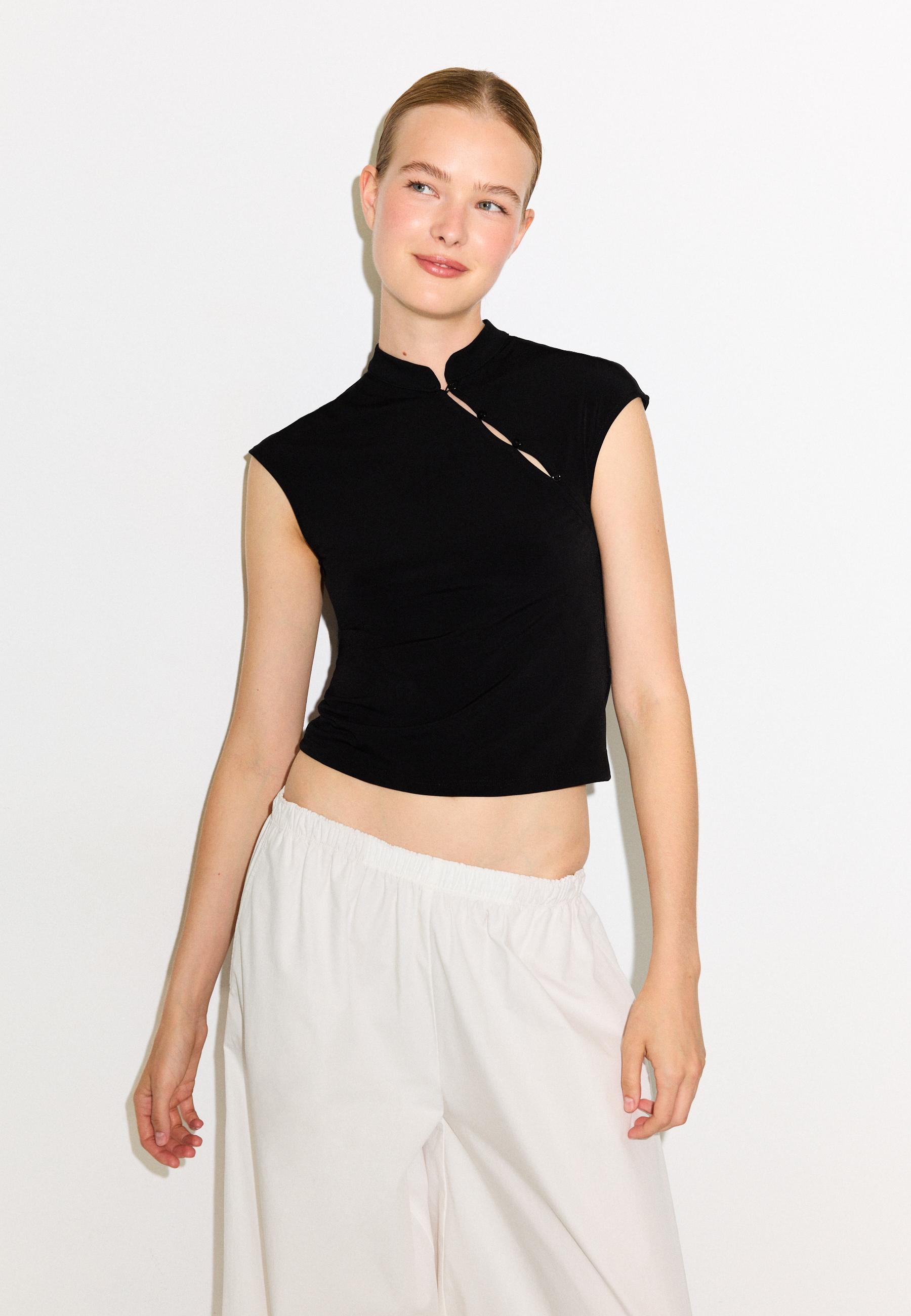 Stand collar short sleeve top — Black