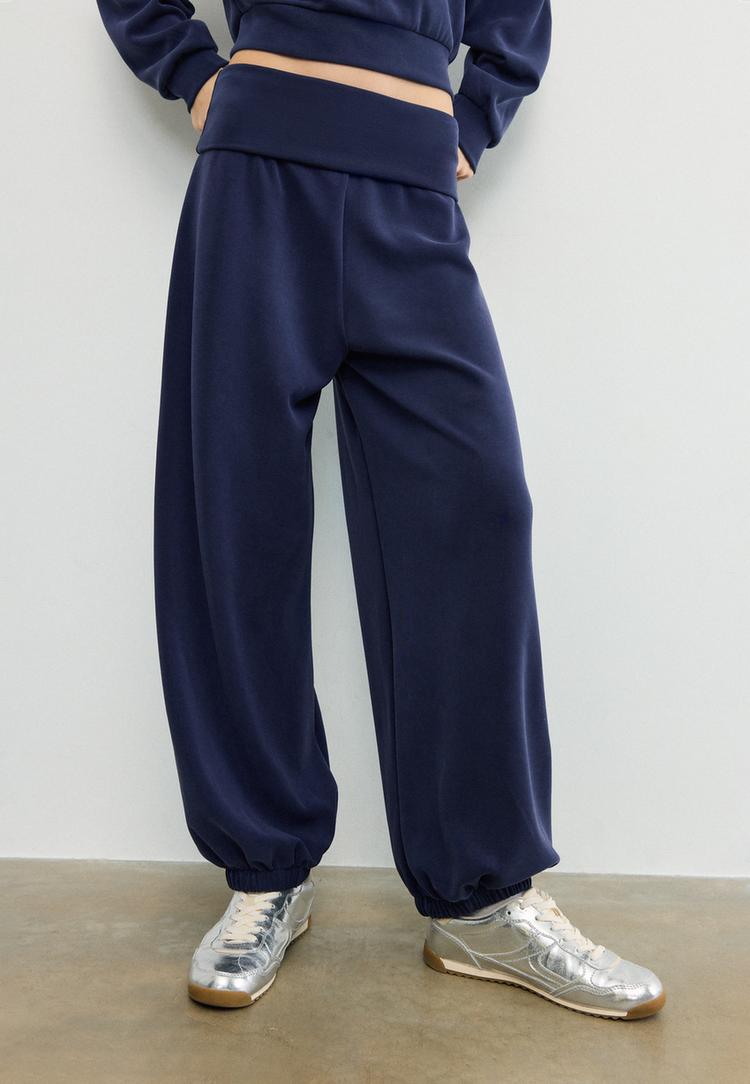 Stradivarius Παντελόνι Jogger Μπαλούν Με Γυριστή Μέση Και Απαλή Υφή Σκούρο Μπλε M φωτογραφία