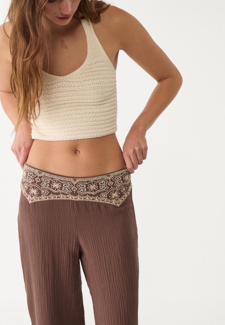 pantalon fluido bordado textura