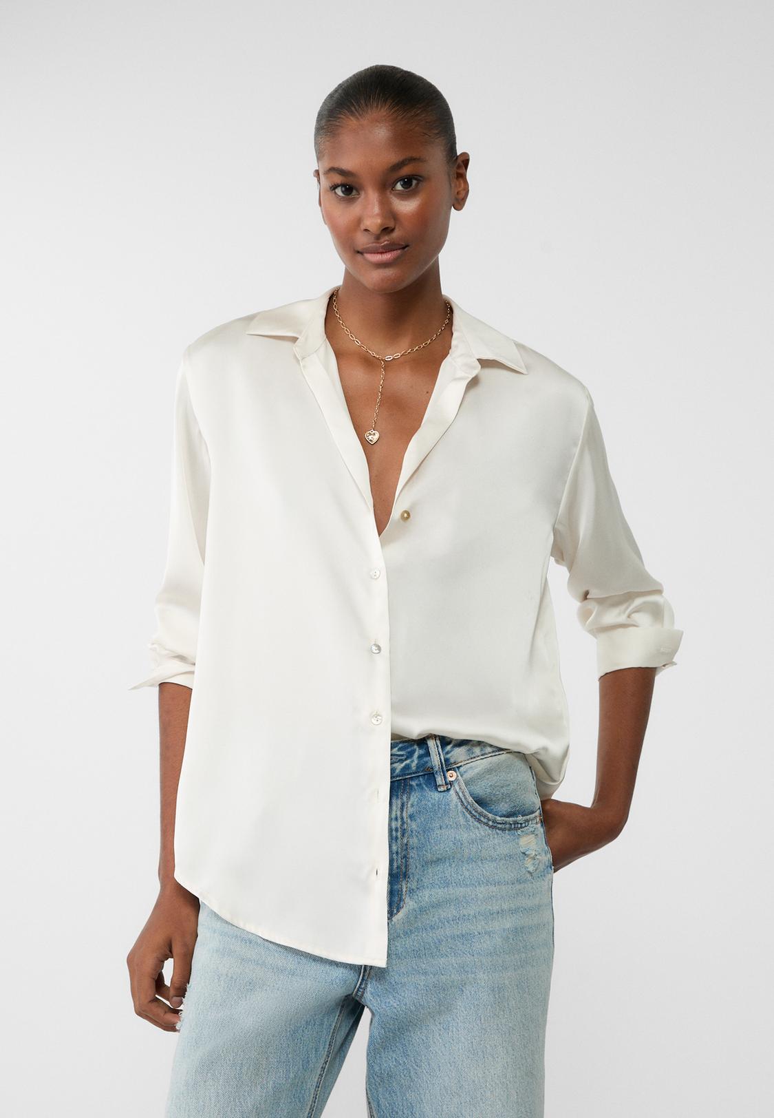 Chemise en satin à col à revers