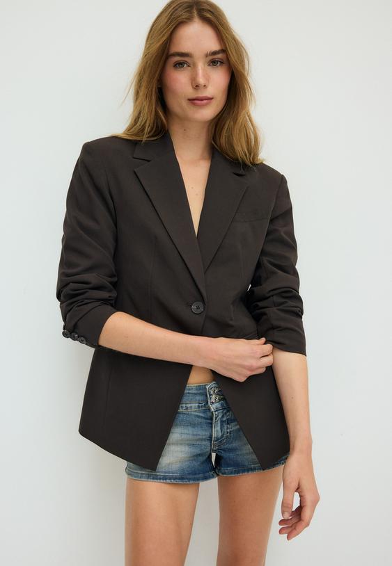 getailleerde blazer met knoop