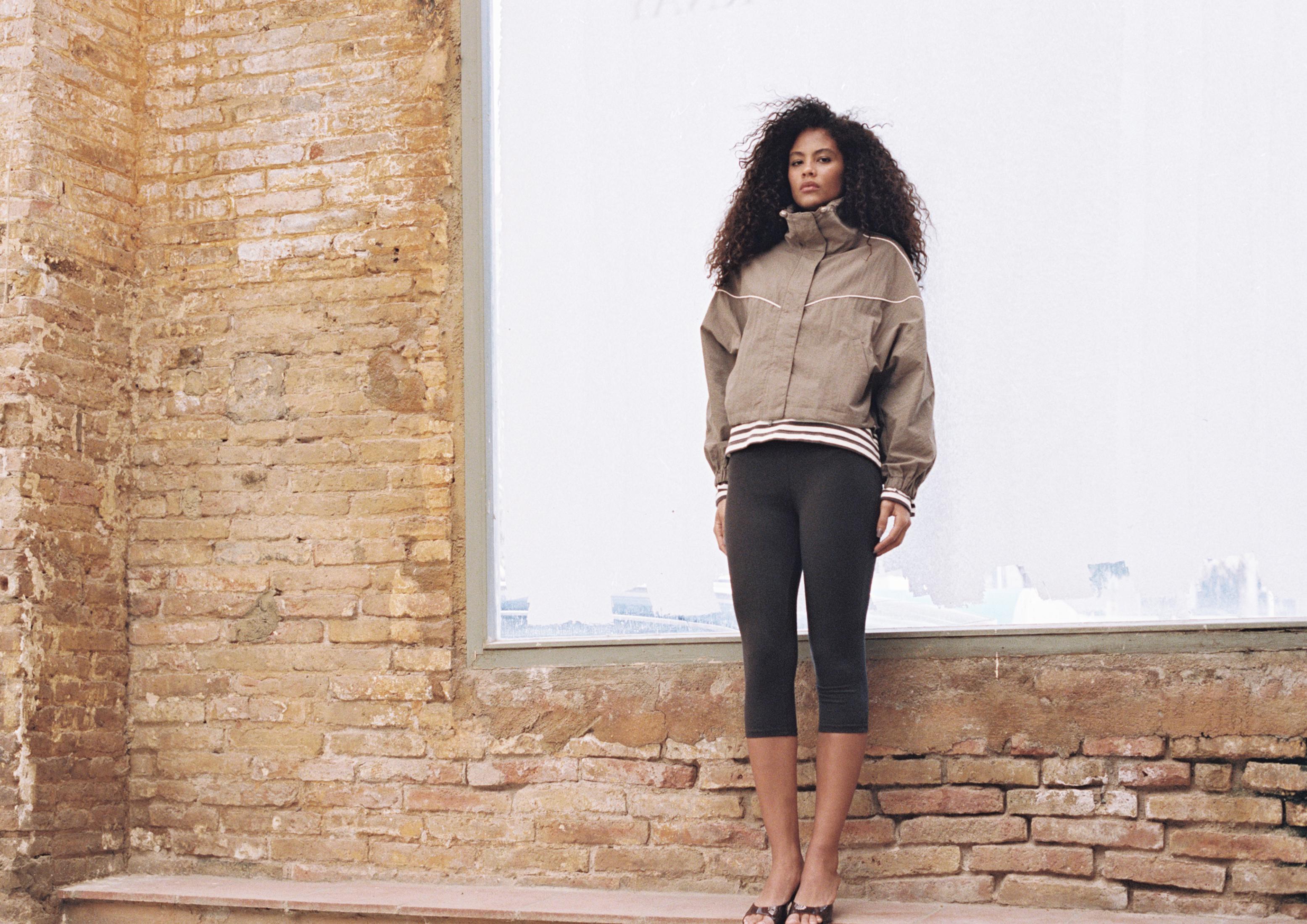 Technical windbreaker — Brown