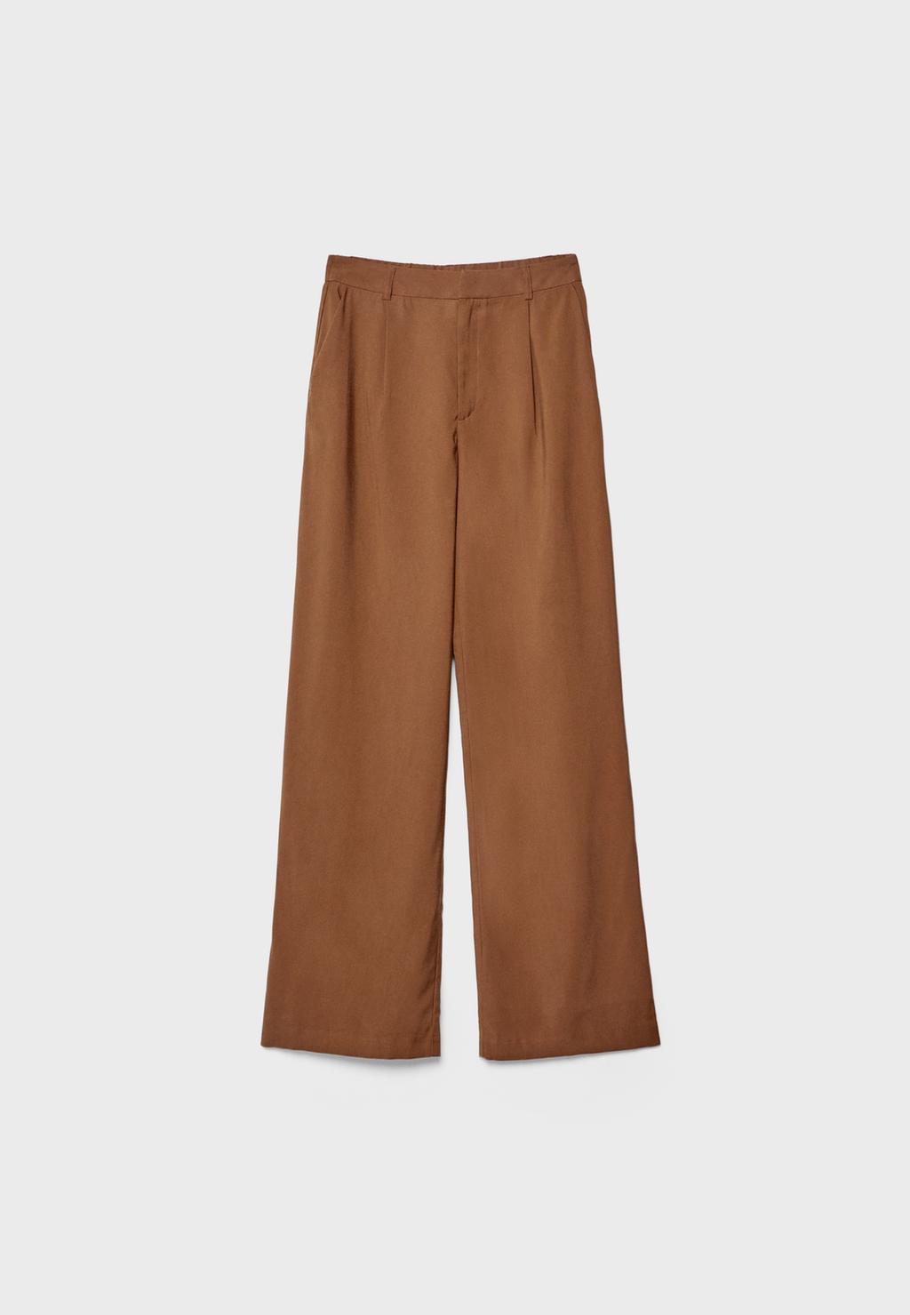 Pantalón recto fluido pinzas