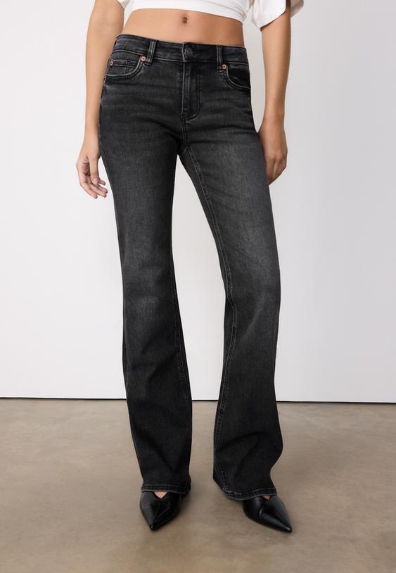 d67-slim-bootcut-jeans