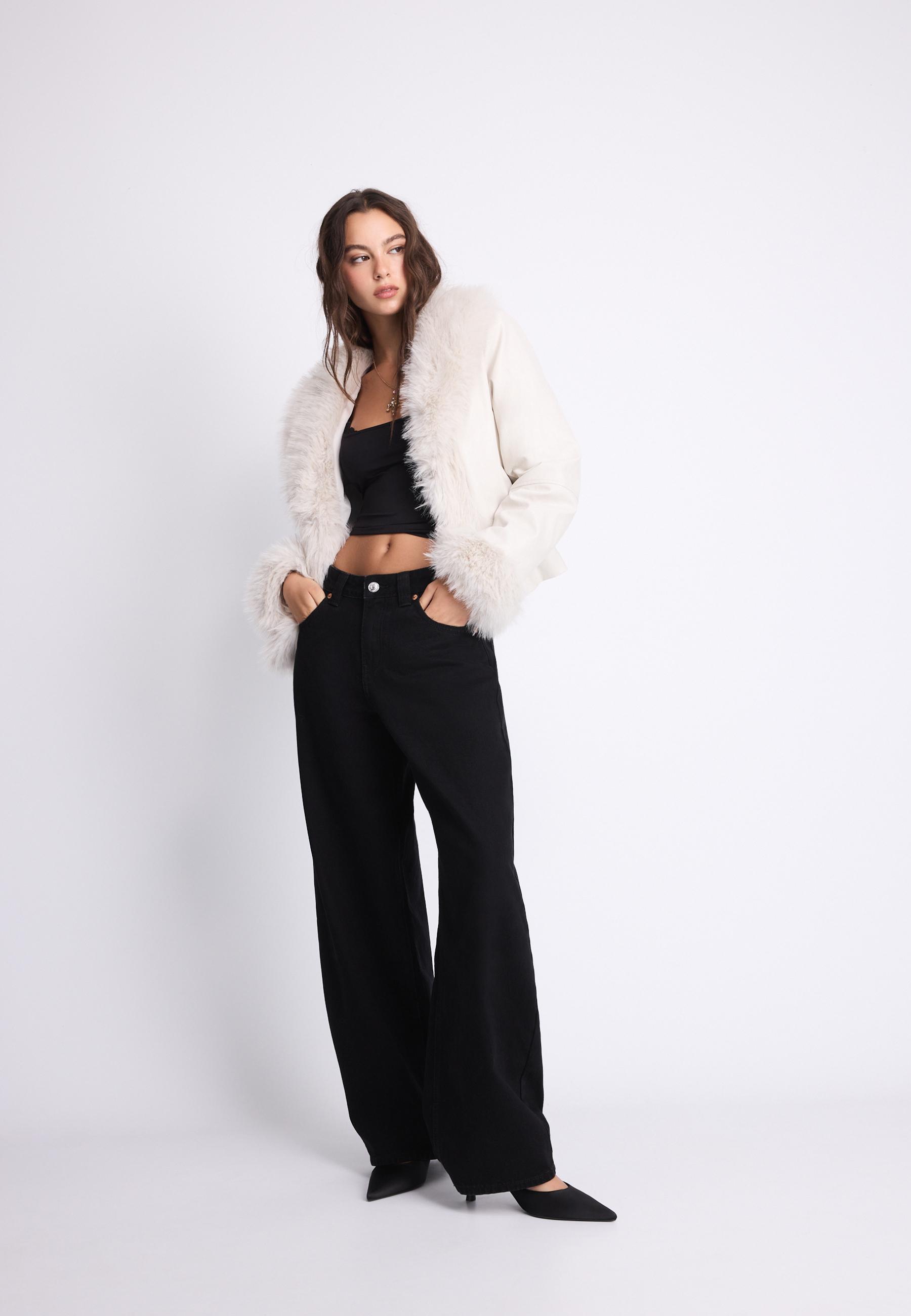 Stradivarius Suni kürk yakalı ceket