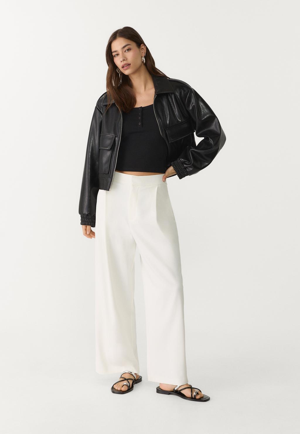 Pantaloni culotte eleganti con pinces