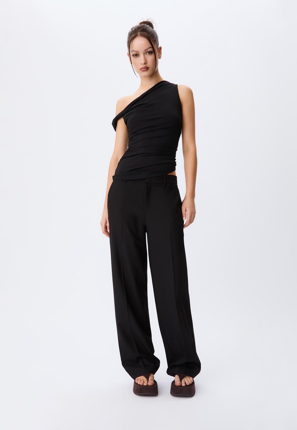 Smart trousers with pockets