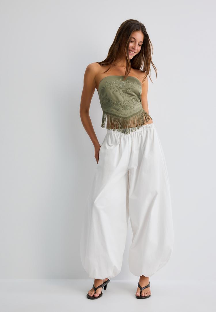 Stradivarius Korzetový Top S Vyšívanými Strapcami Khaki S