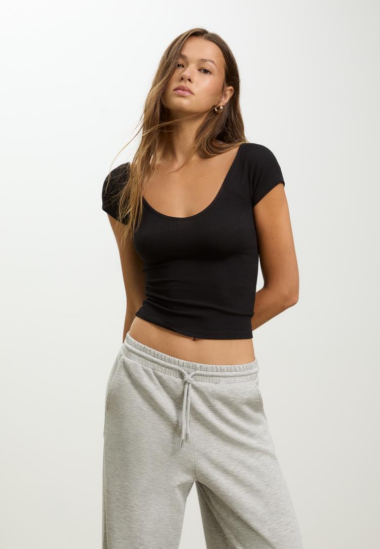 ribbed v neck t shirt
