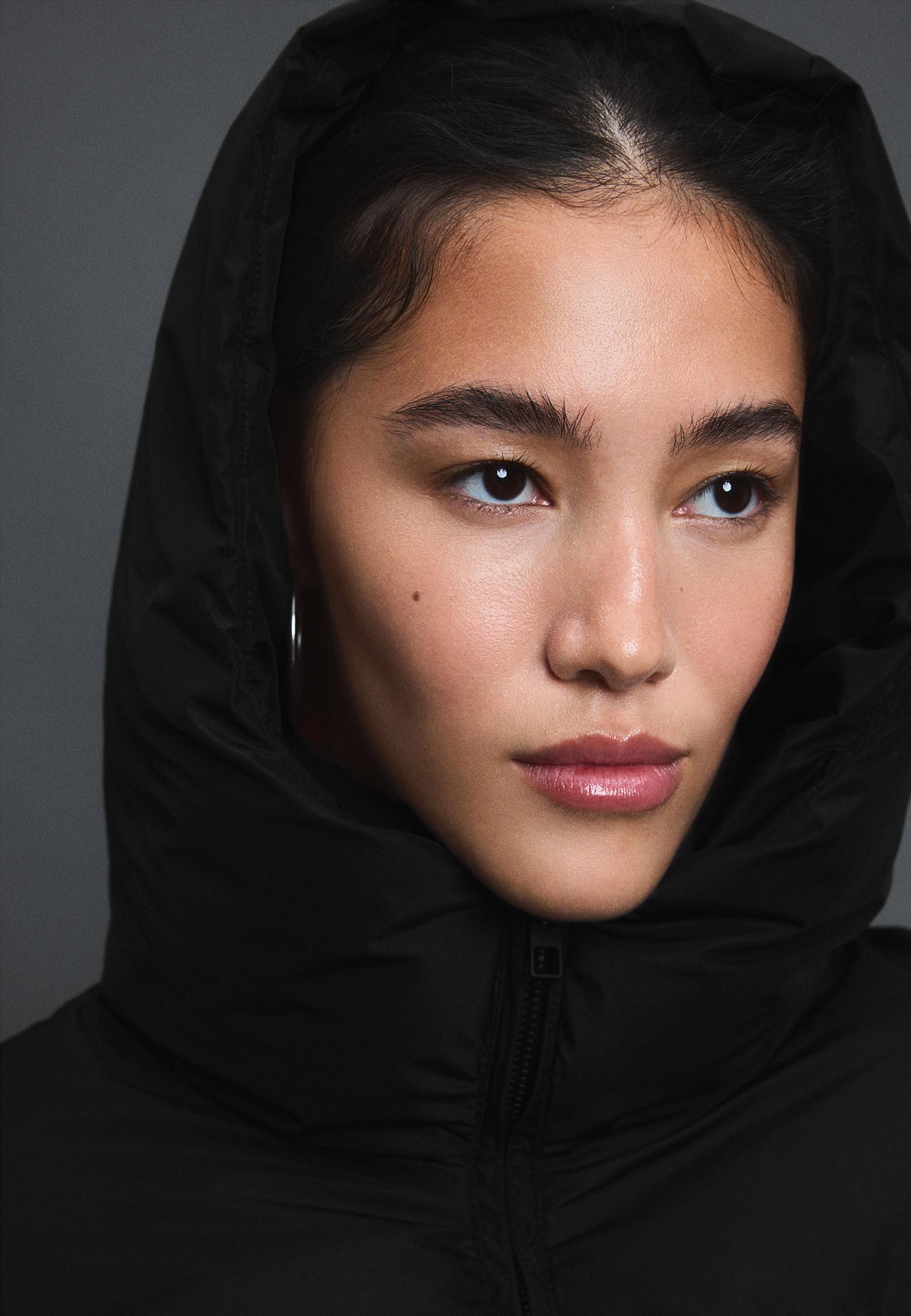 Stradivarius Kapüşonlu basic şişme ceket