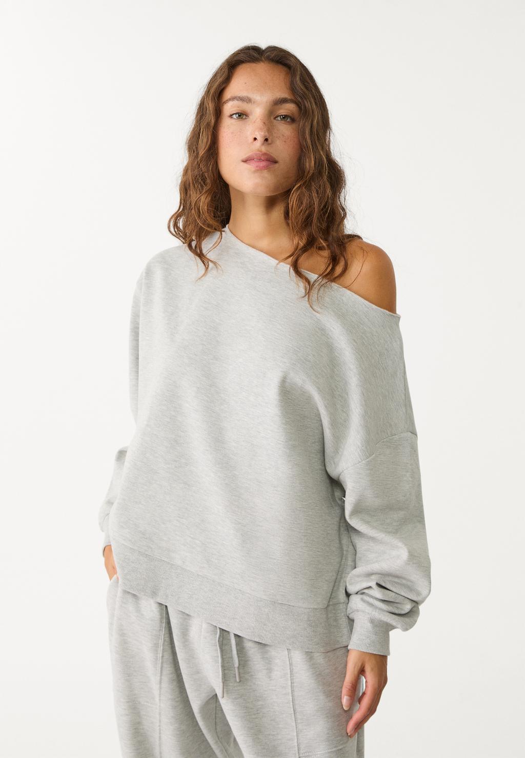 Round neck sweatshirt