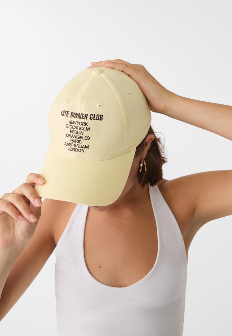 cappellino con messaggio