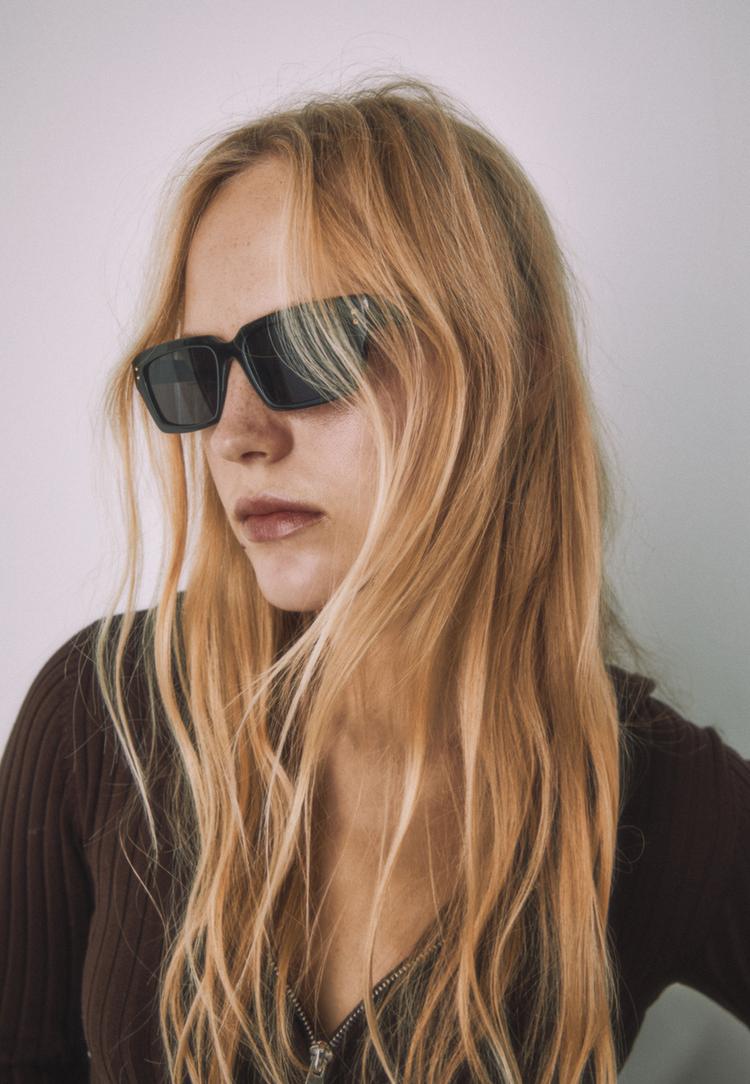 Stradivarius Resin Sunglasses Μαύρο Os φωτογραφία