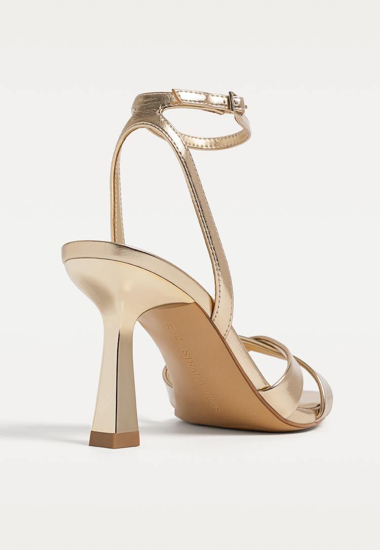 sandalias de tacon fino