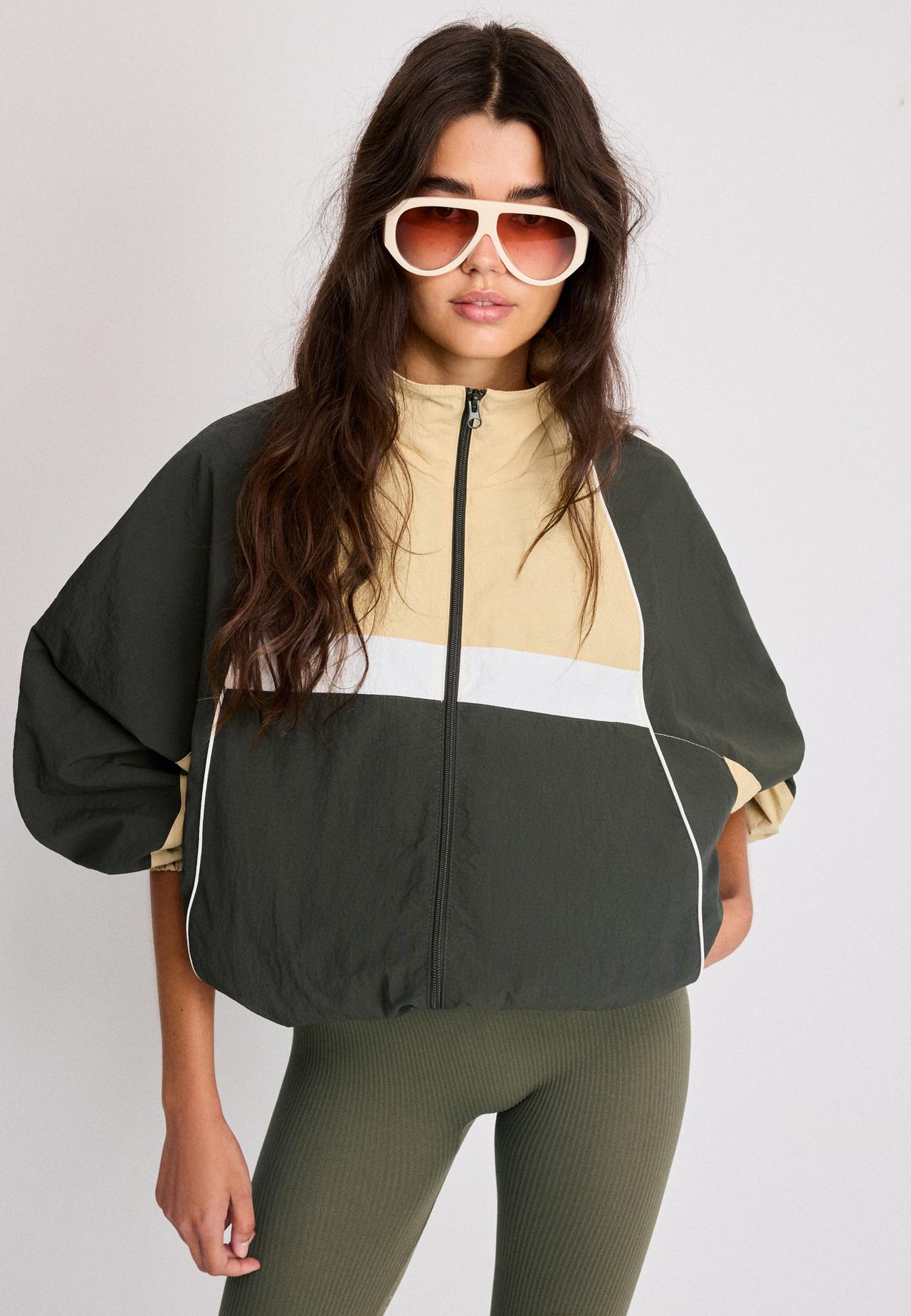 Technical windbreaker — Khaki