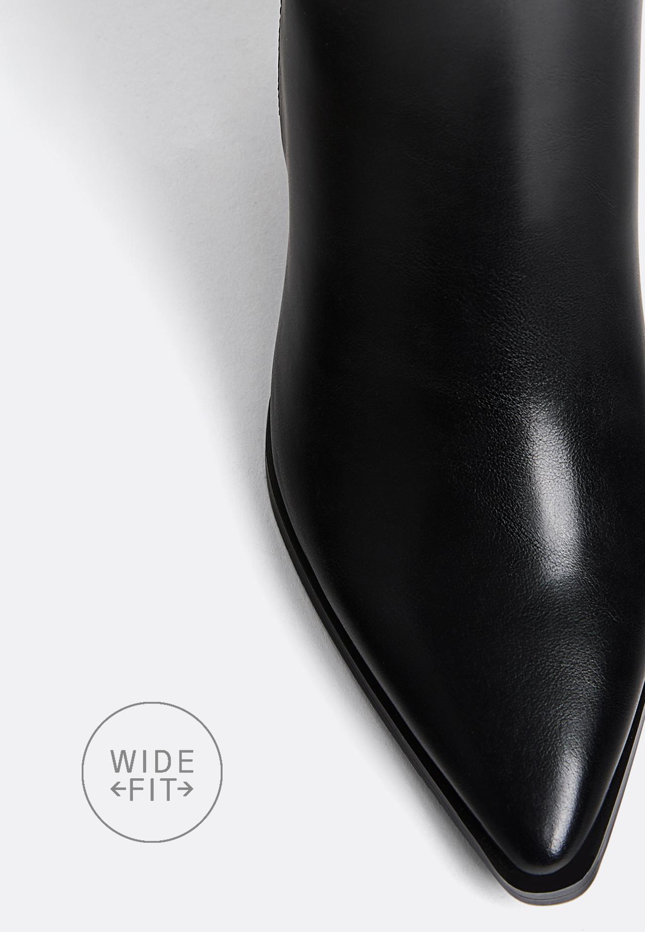 WIDE-LEG. High-heeled boots — BLACK