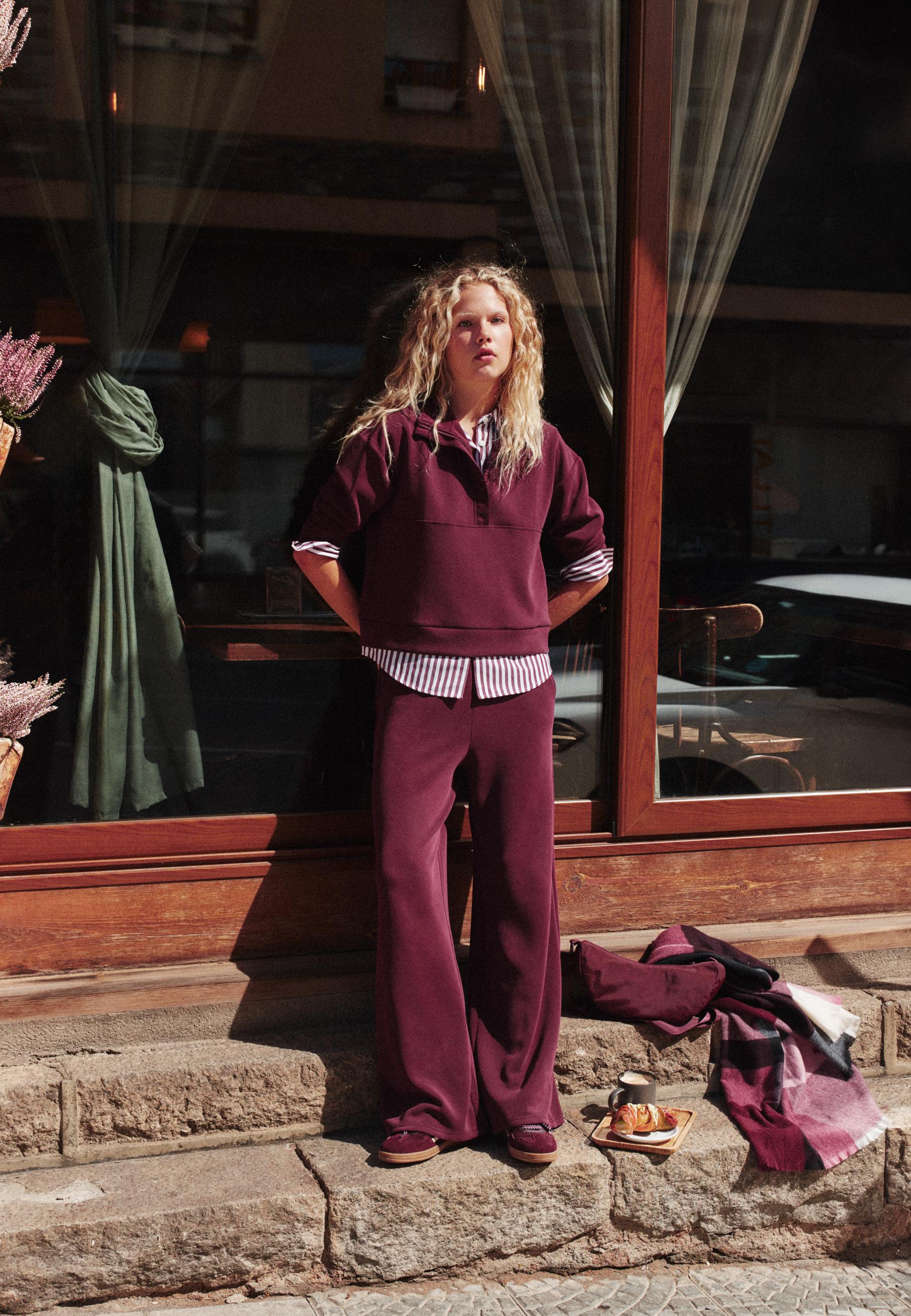 Soft-touch palazzo joggers — Purple