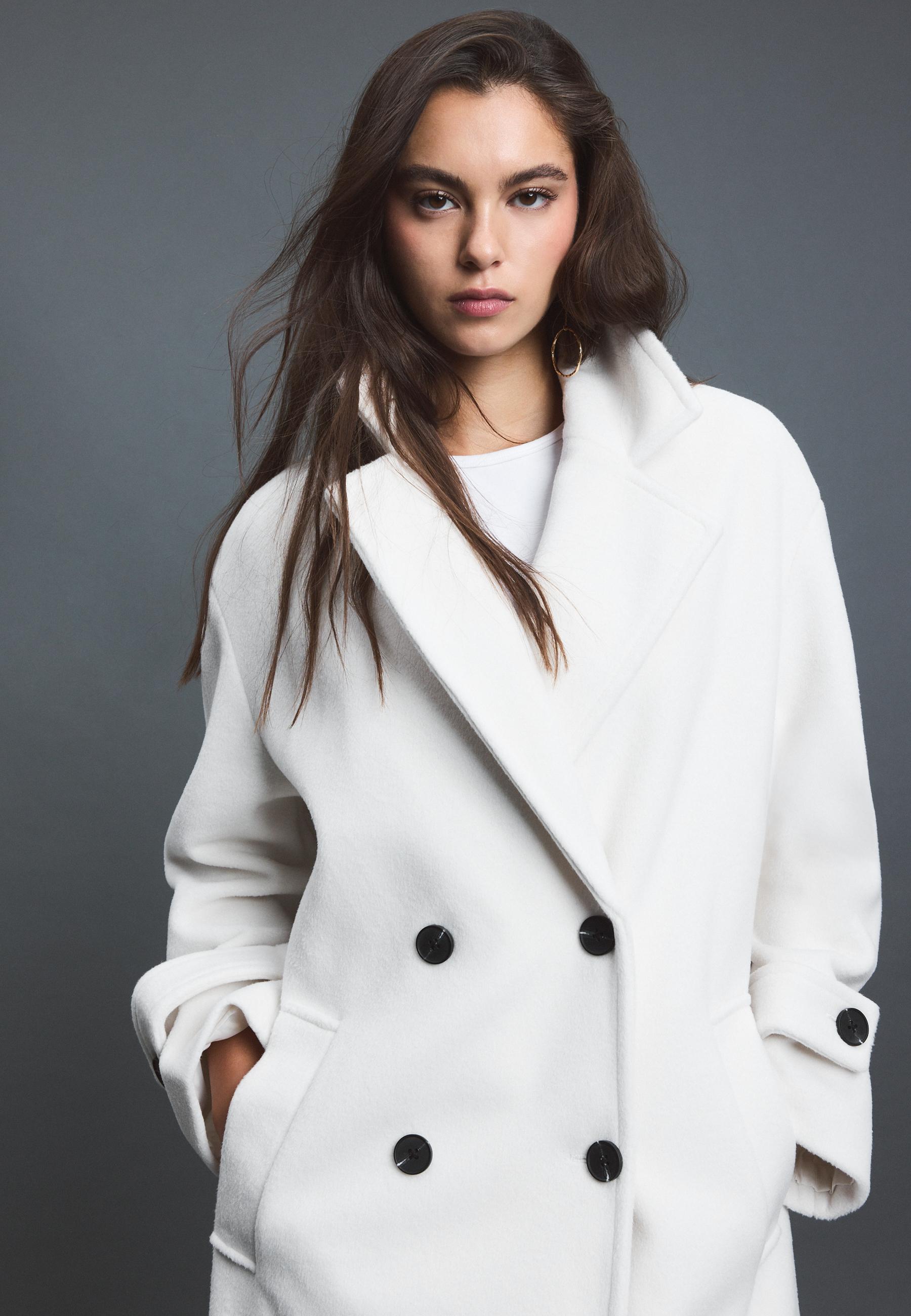 Stradivarius Μακρύ Παλτό Oversize Με Απαλή Υφή Λευκό S