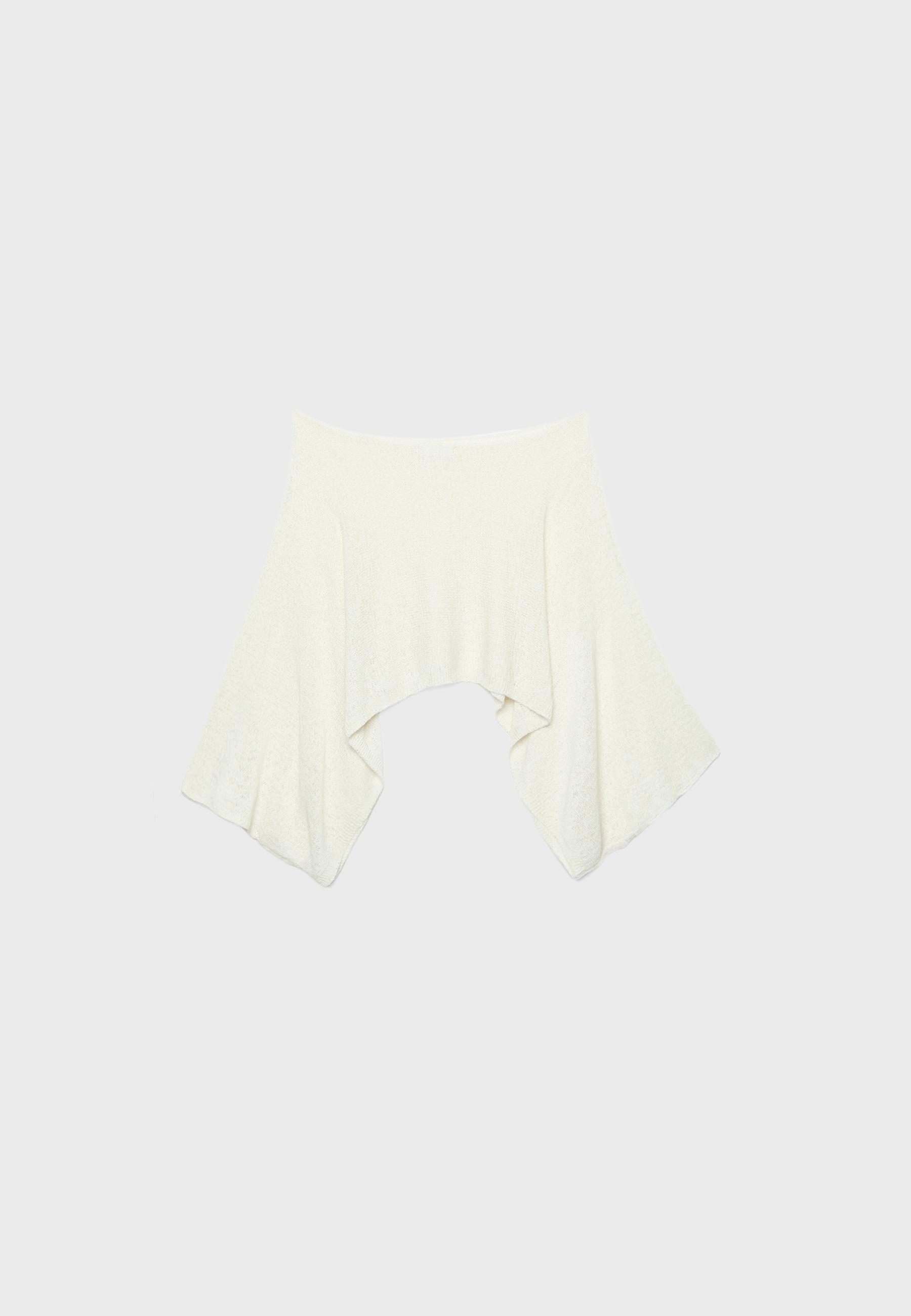 Fine knit cape — Ecru