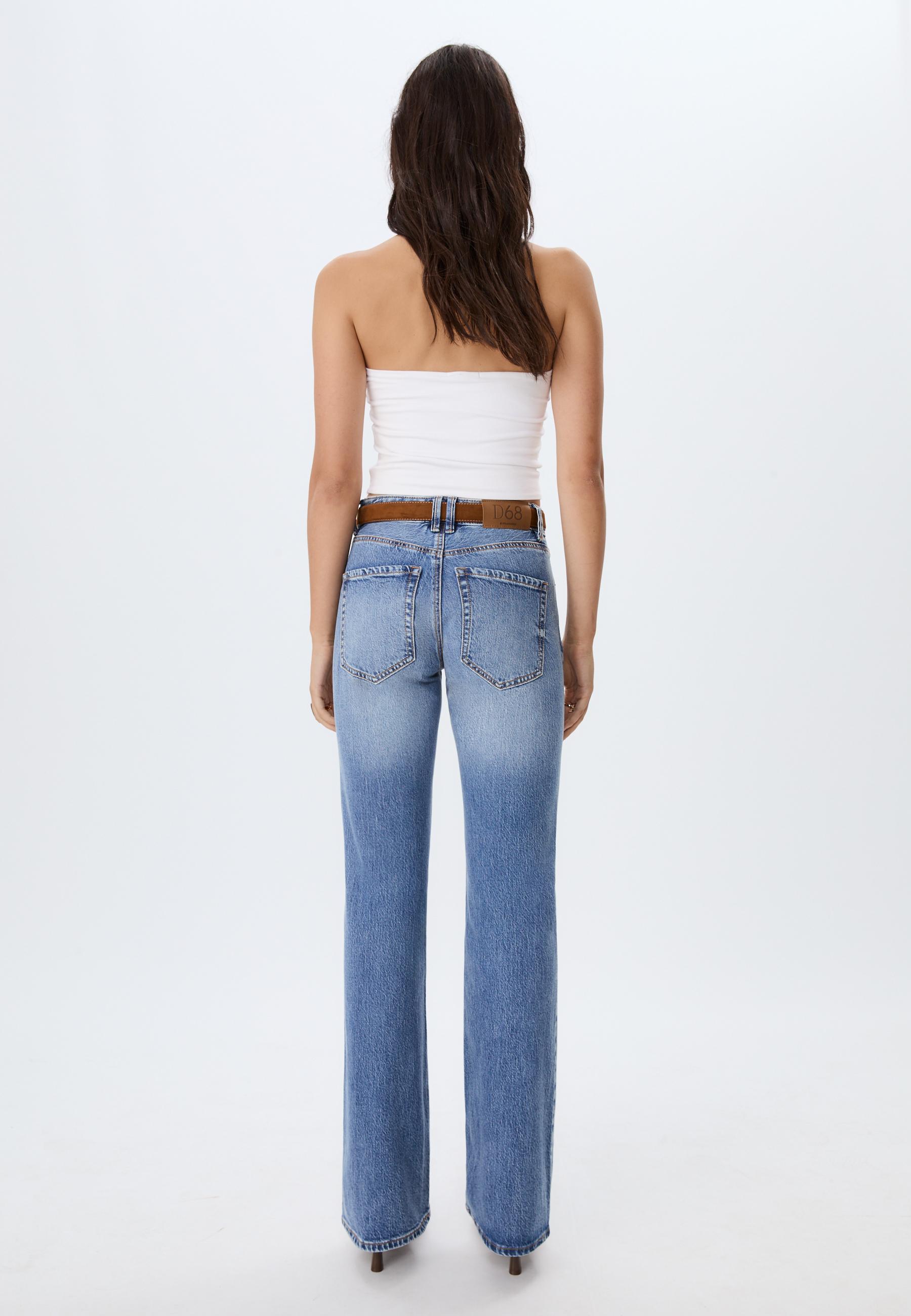 D68 Boot-cut jeans with belt — MEDIUM BLUE DENIM