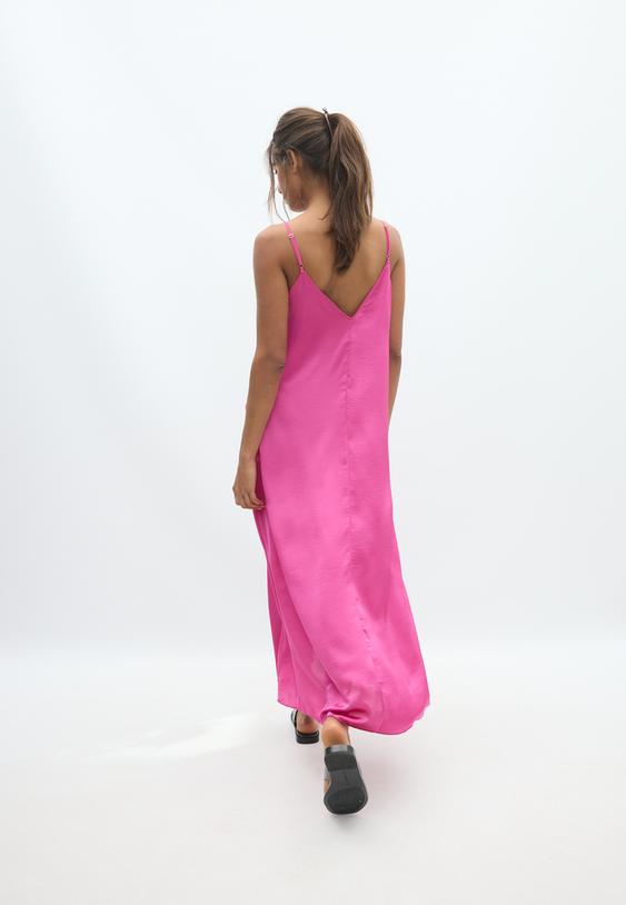 vestido largo fluido satinado