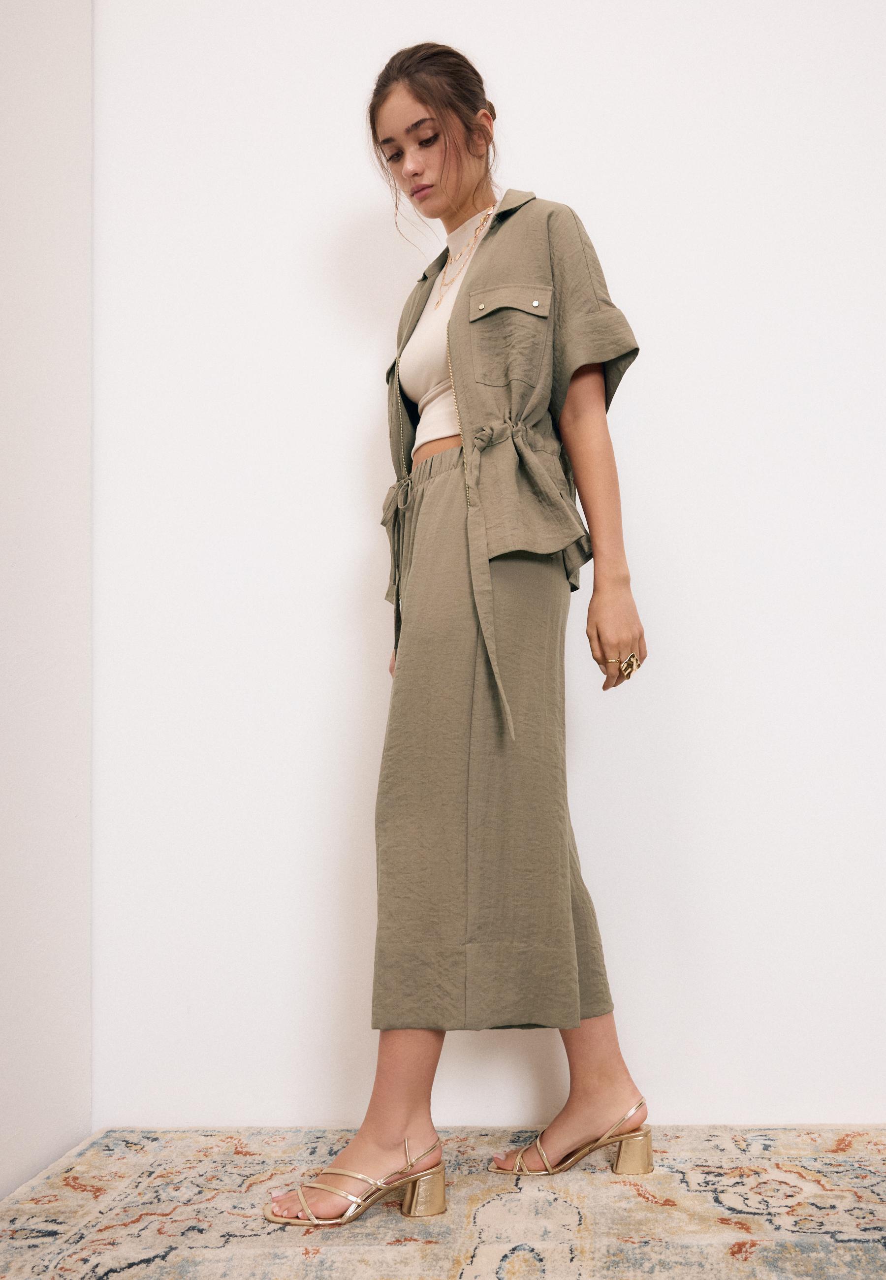 Stradivarius Παντελόνι Culotte Με Φούντα 0-456 L