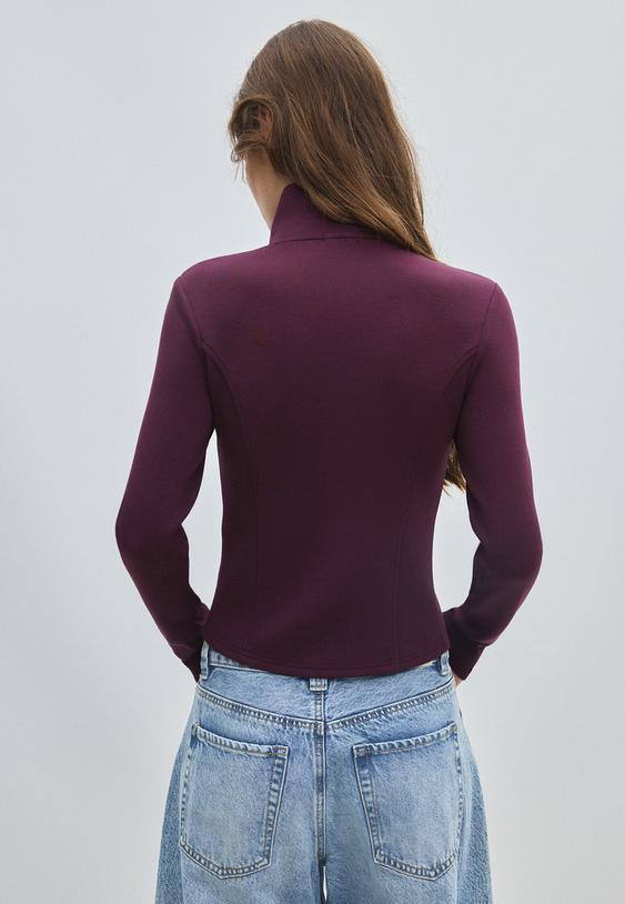 yumusak dokulu fermuarlı vucuda oturan sweatshirt