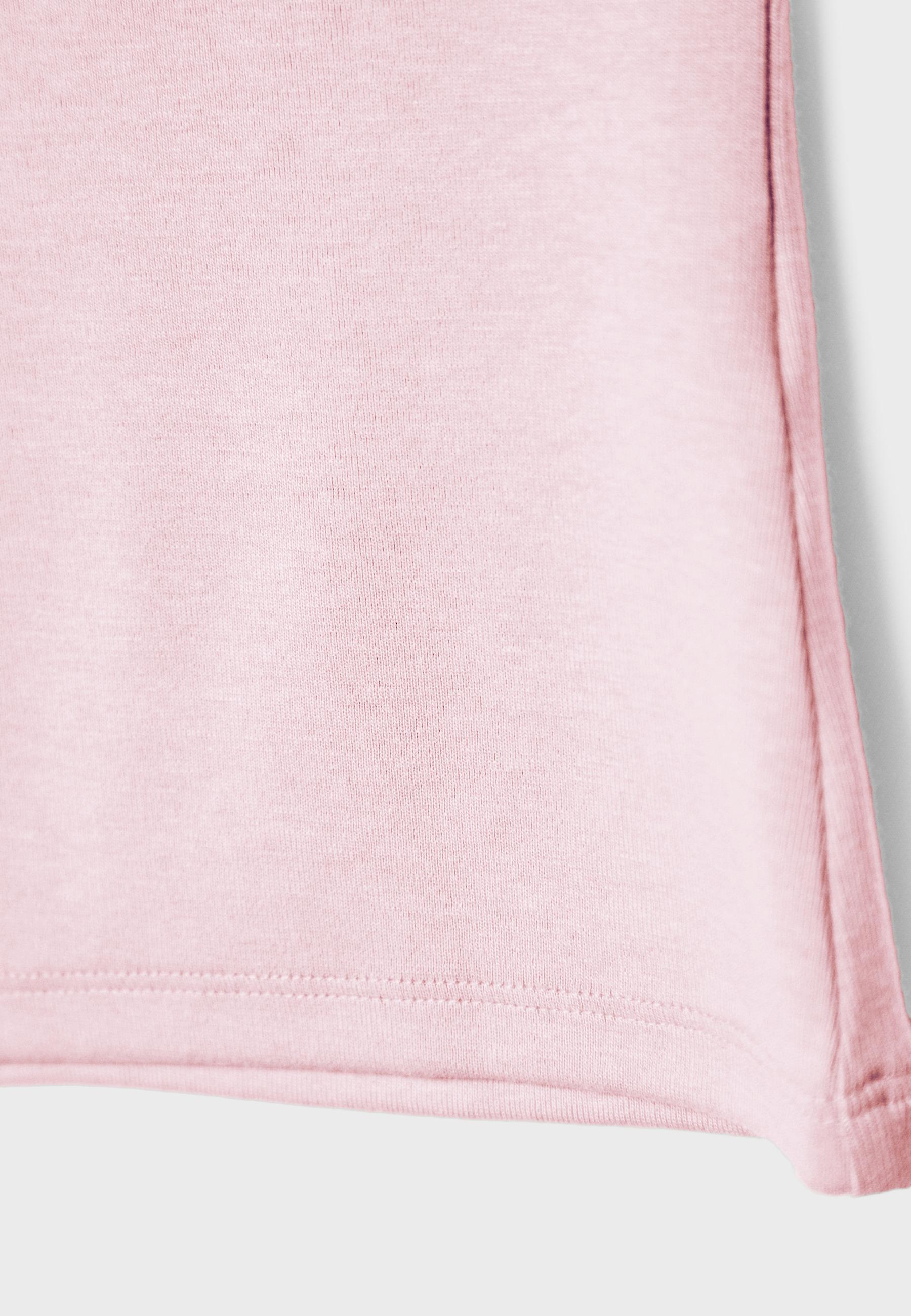 Dik yaka kolsuz t-shirt