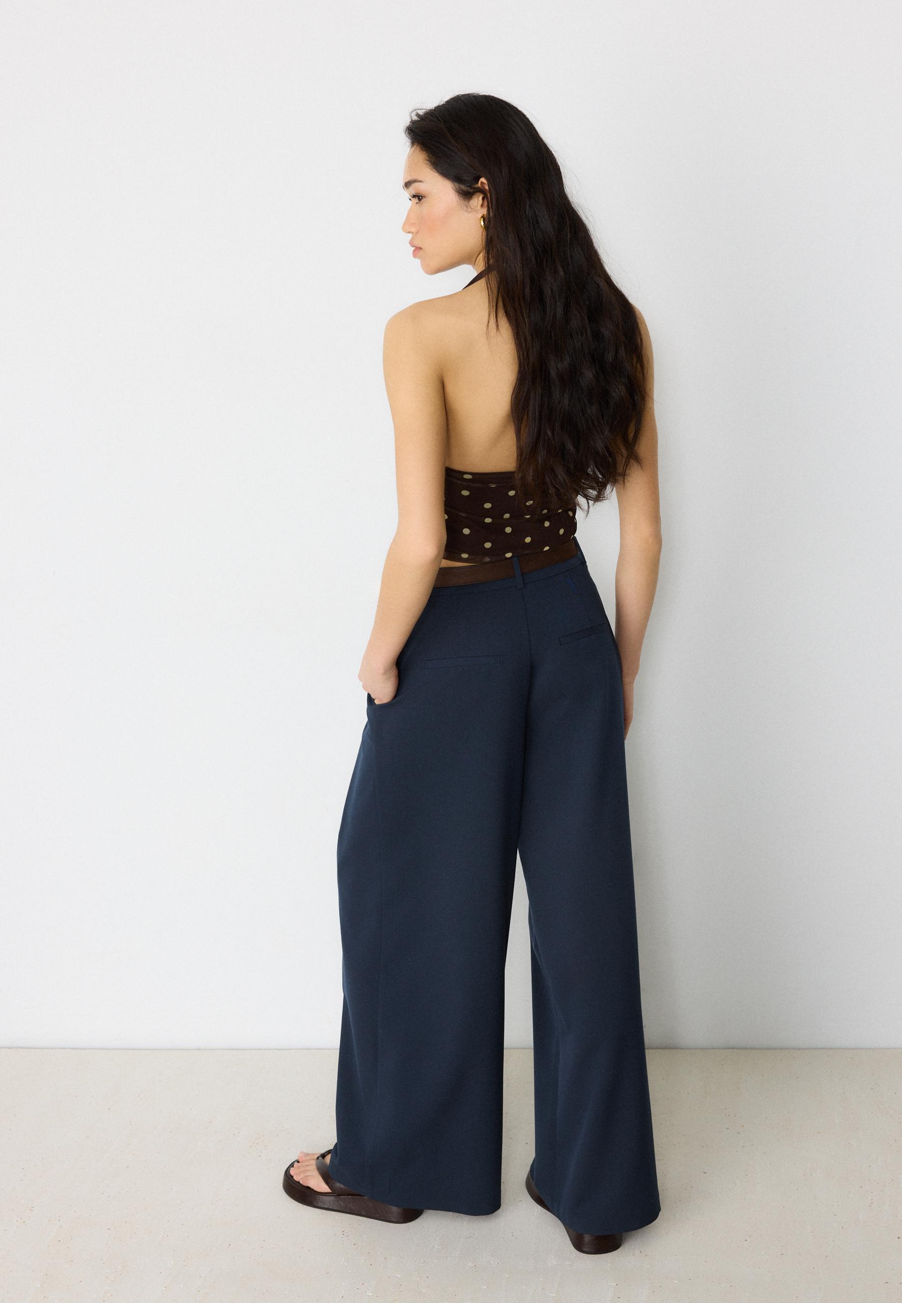 Maxi-dart trousers with belt — Dark blue