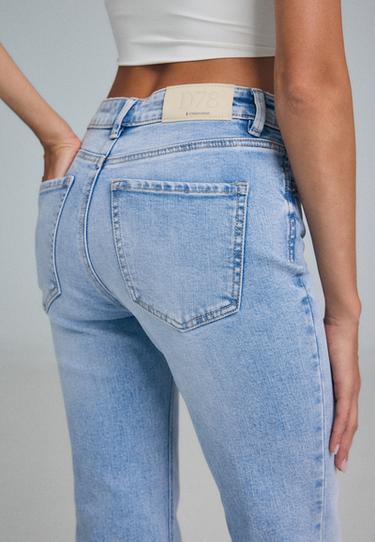 D78 cropped bell bottom jeans — LIGHT BLEACH 6