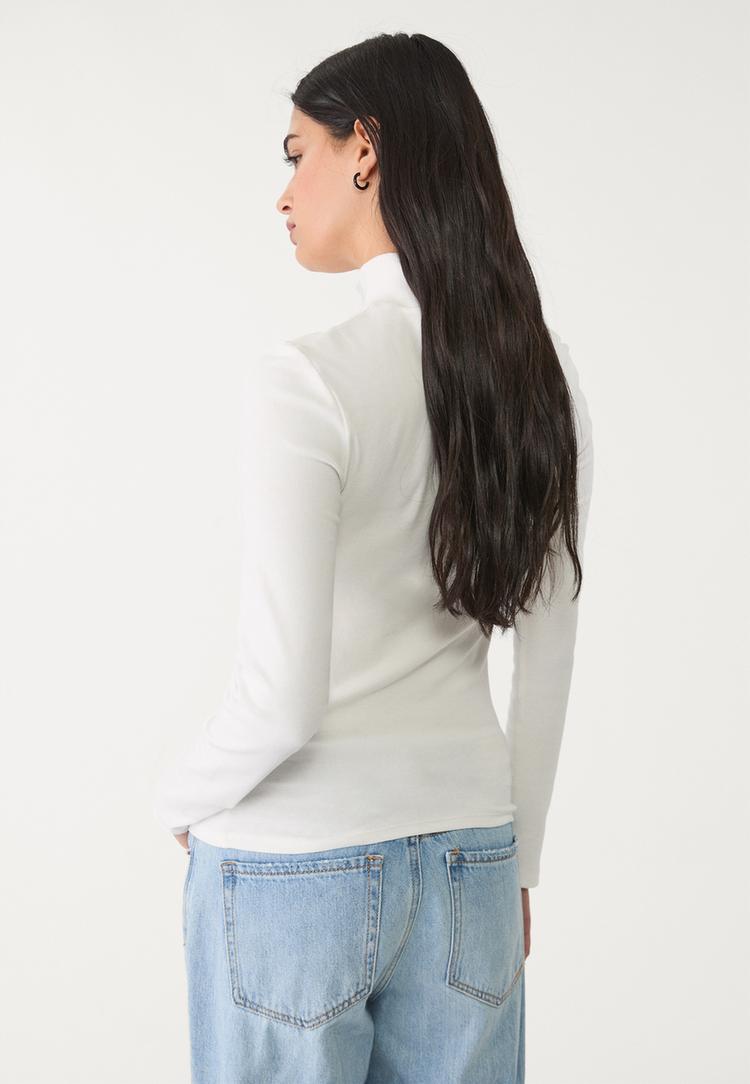 shirt-mit-rollkragen