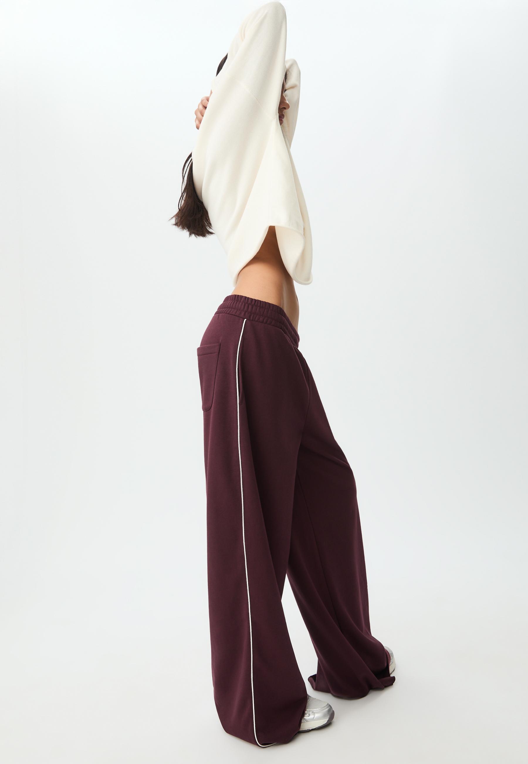 Wide-leg plush trousers with trim detail — Burgundy
