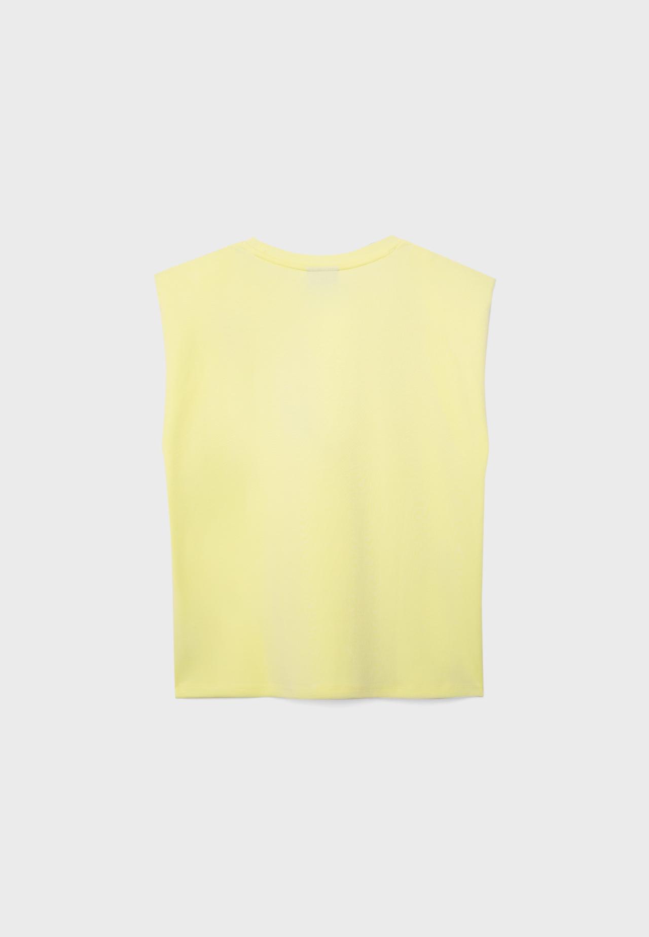 B05 Basic T-shirt with padded shoulders — Pastel yellow