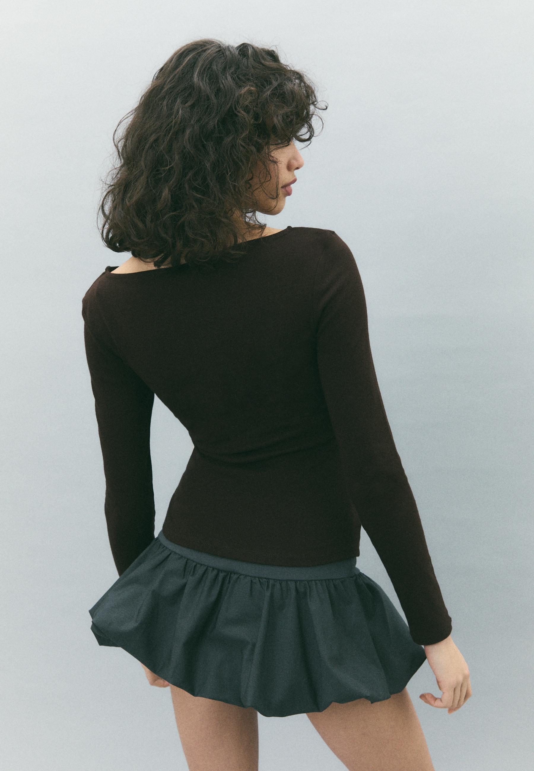 Long sleeve T-shirt with gathering — Brown